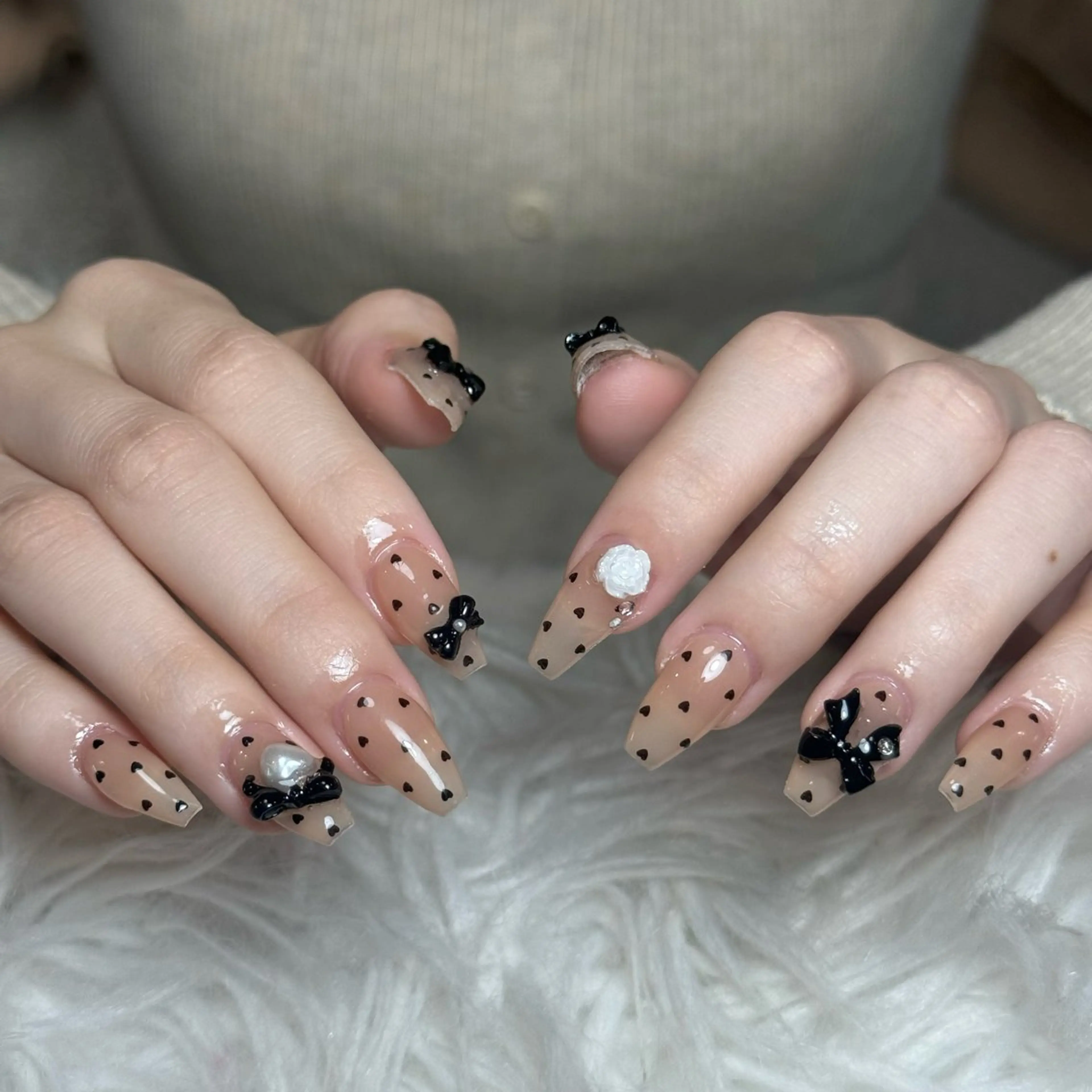 ネイル オーロラネイル ボルドー ブラウン 氷ネイル・うるうるネイル キラキラネイル ハンドネイル Julli NailStudioのネイルデザイン