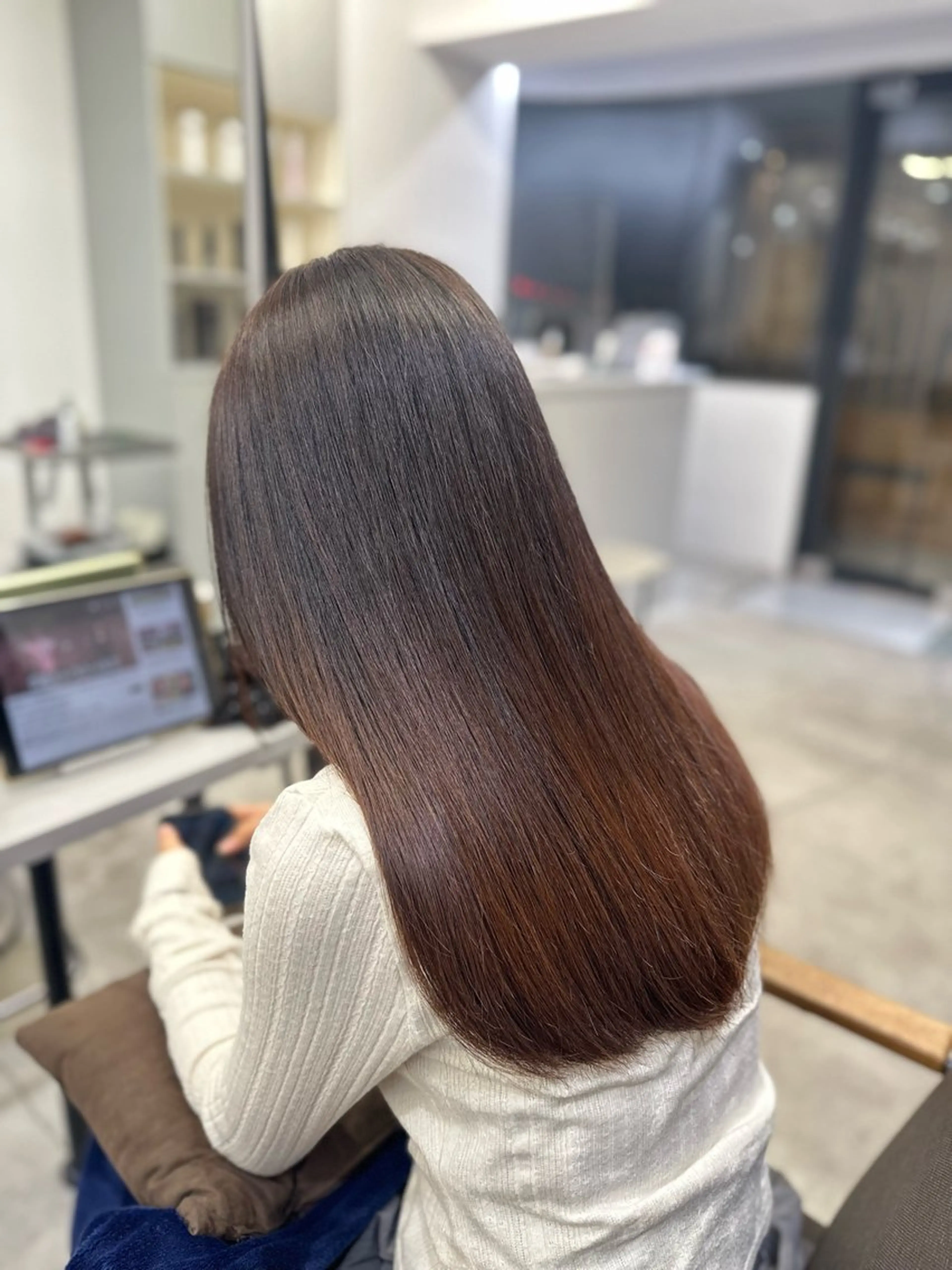 セミロング パーマ 縮毛矯正 ハイトーンカラー が絶対可愛い✨泰聖✨のヘアスタイル