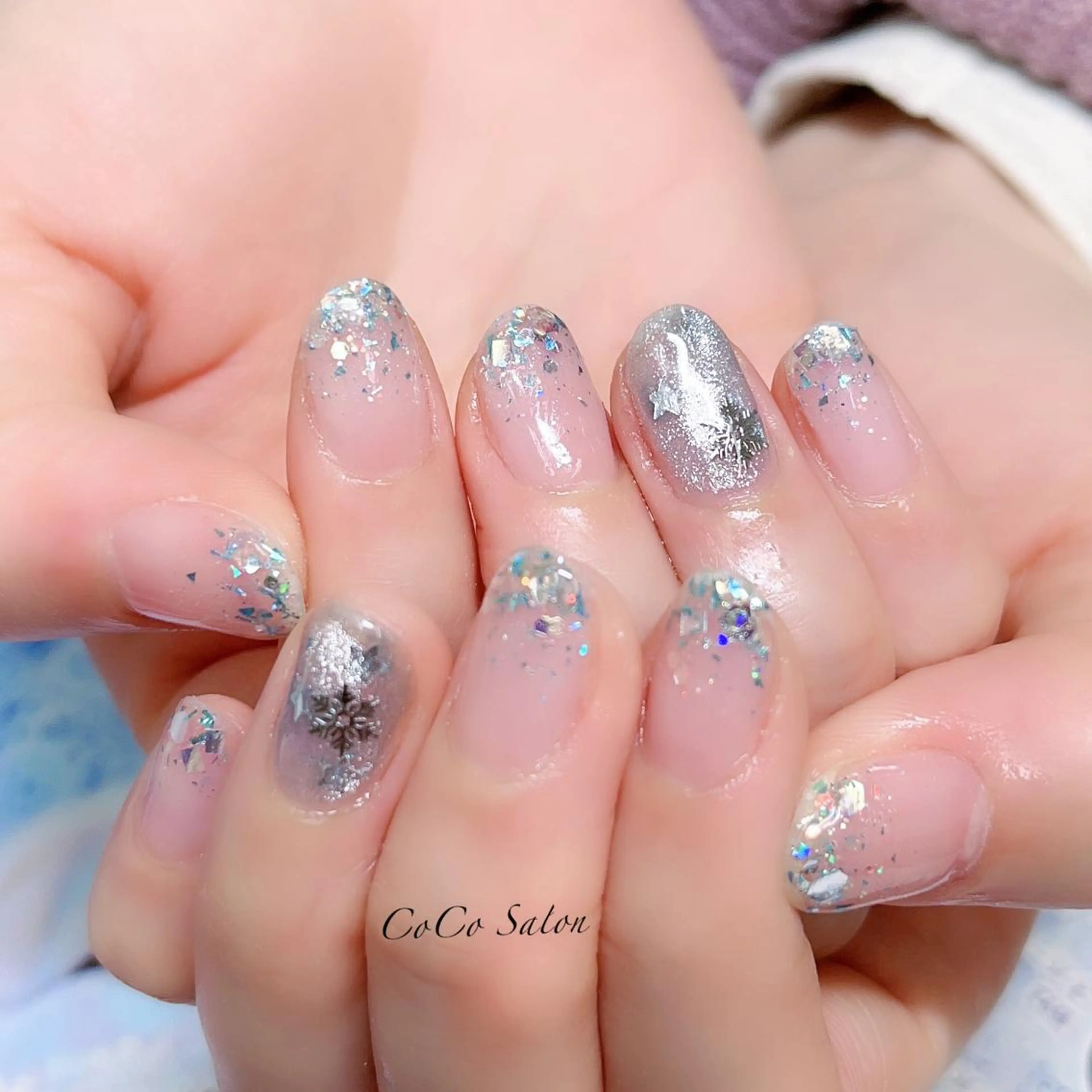 ネイル ブルー 長さ出し ジェルネイル グラデーション ホログラムネイル ハンドネイル CoCoSalon ネイル/まつ毛予約のネイルデザイン