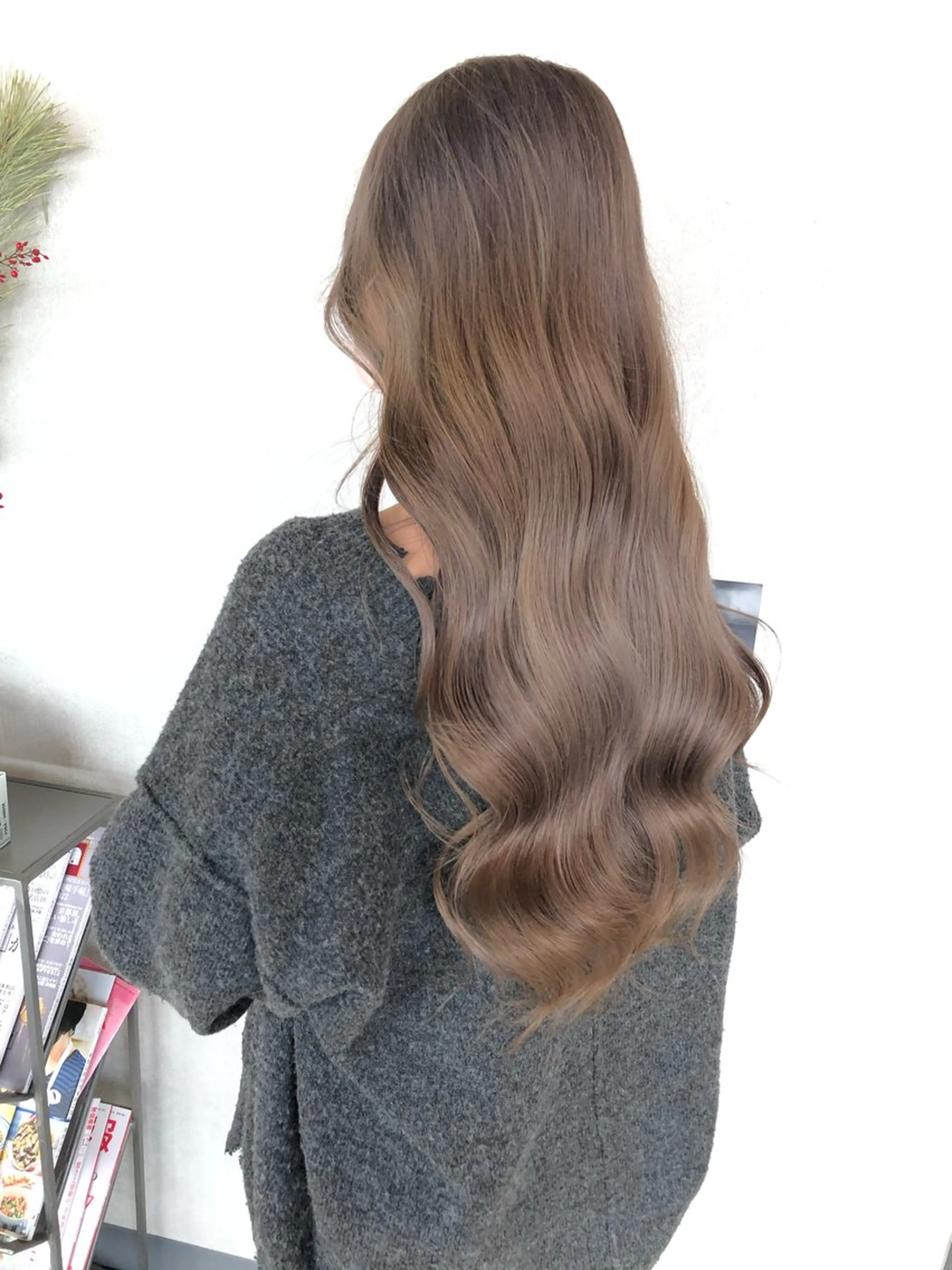 ロング カラー ブリーチ グレージュ ブリーチなしカラー レイヤーブリーチ特化 ホワイト専門/岸のヘアスタイル