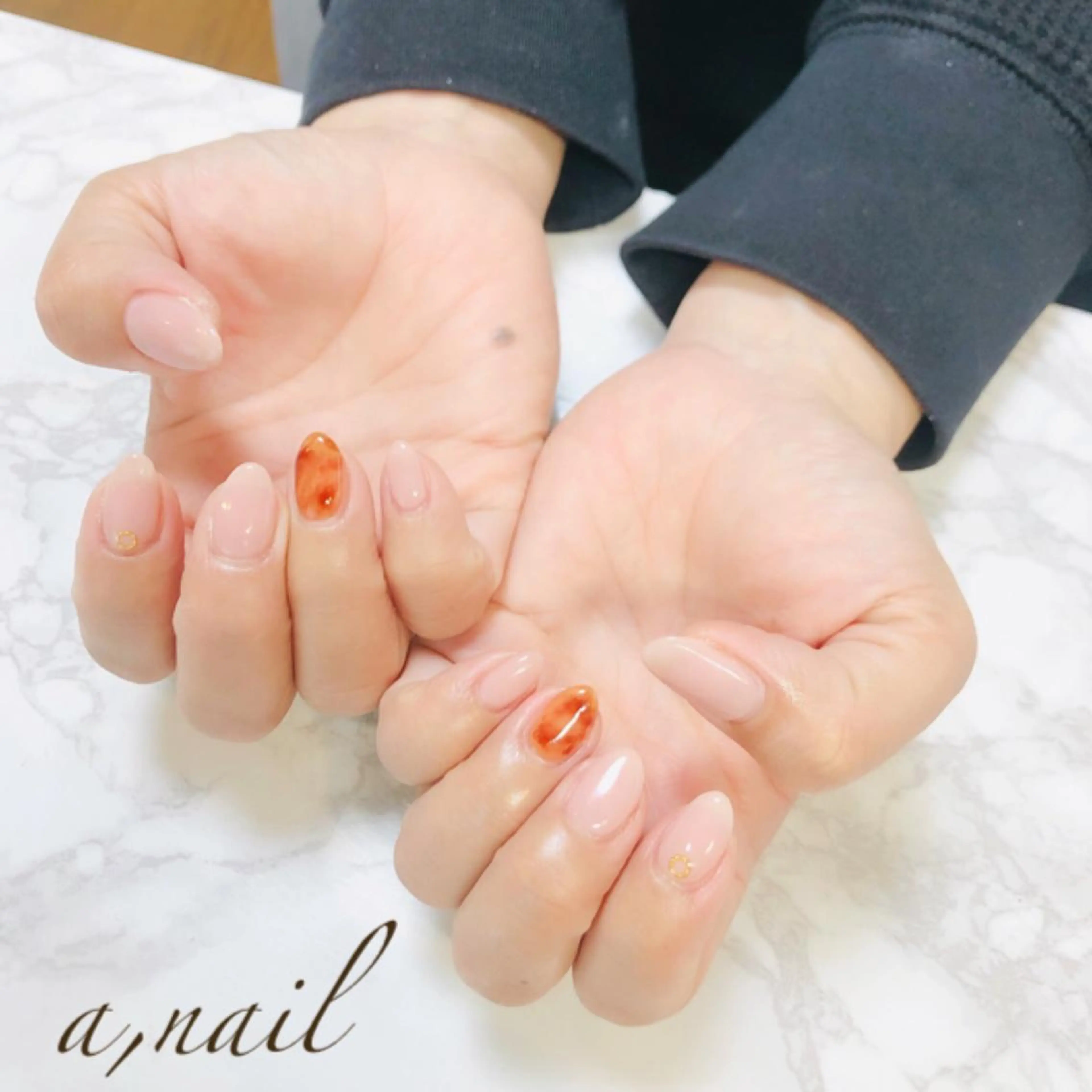 ネイル べっ甲ネイル フットネイル ジェルネイル グラデーション ラメ(グリッター) ハンドネイル ネイルサロン エーネイルのネイルデザイン