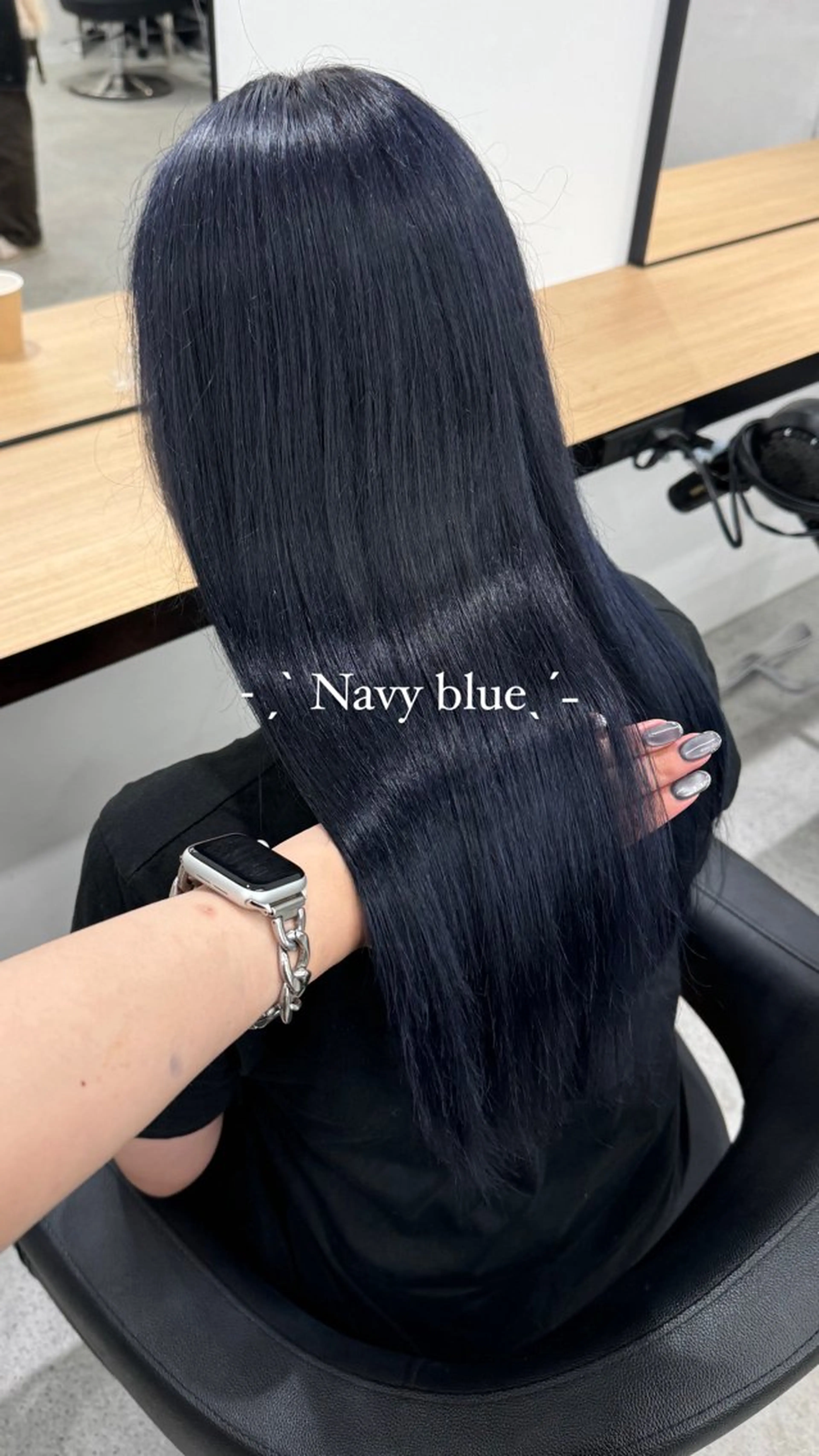 ロング カラー 暗髪🩶ラベンダー/ ブルー/ユウナ🤍のヘアスタイル