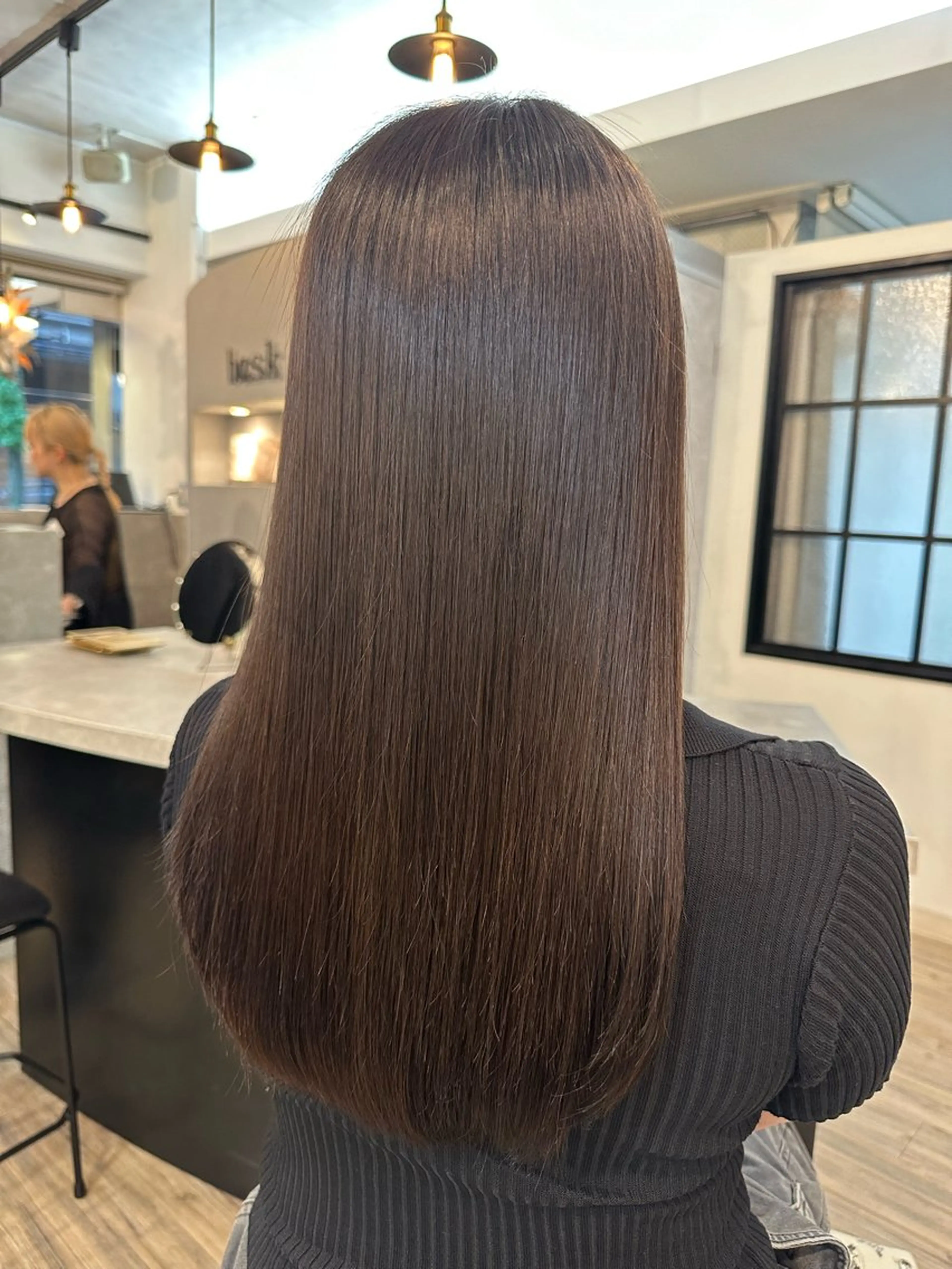 ミディアム パーマ 縮毛矯正 カット 縮毛矯正 トリートメント sato ayaka ｜透明感カラー🫧のヘアスタイル