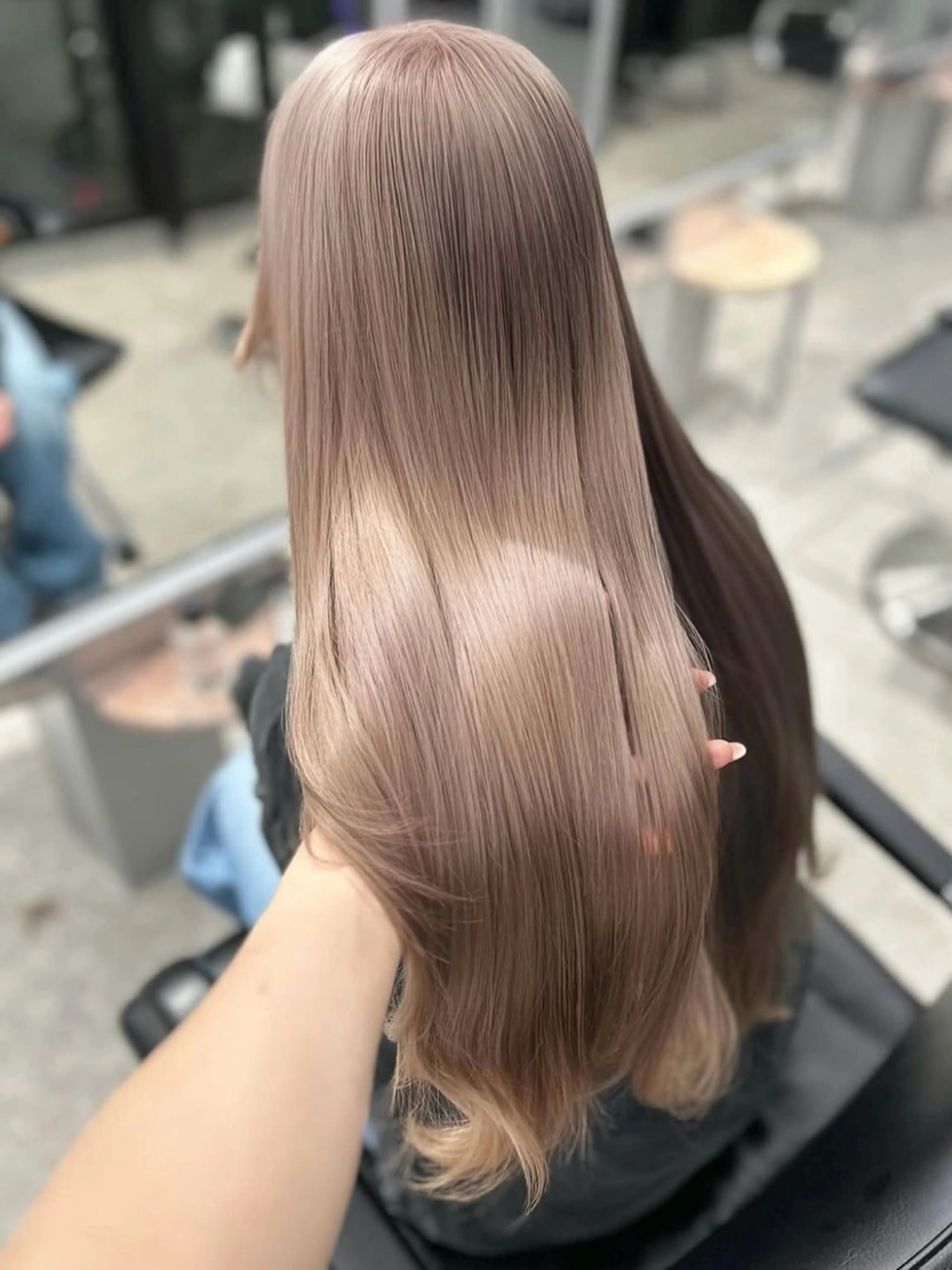 ロング カラー ベージュカラー ブリーチ ダブルカラー ミルクティーベージュ ブリーチなしカラー ヘアカラー aina/ピンク/ ミルクティー/梅田のヘアスタイル