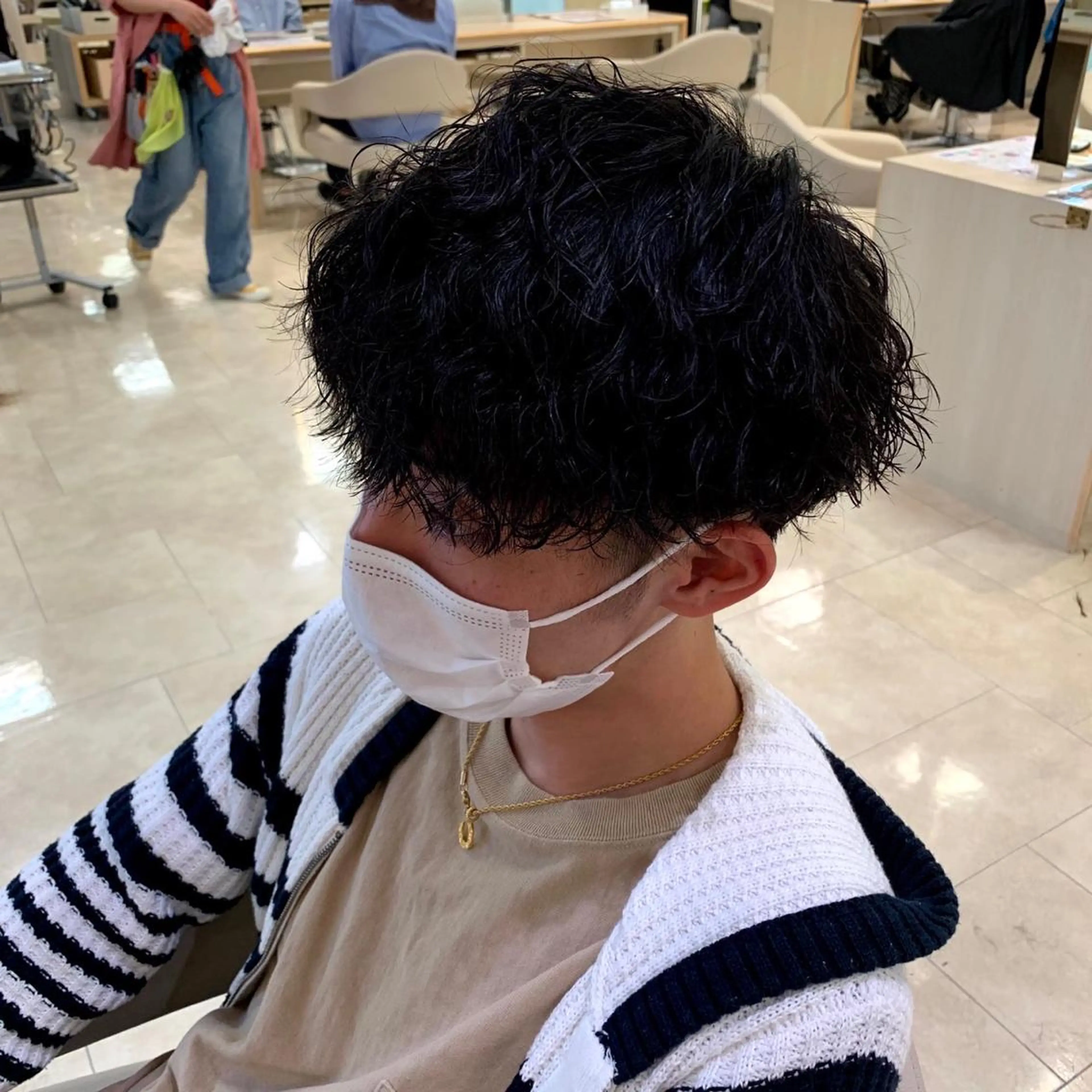 ショート パーマ メンズ カット パーマ トリートメント 湘南/メンズパーマ/ ハイライト/ユチカのヘアスタイル