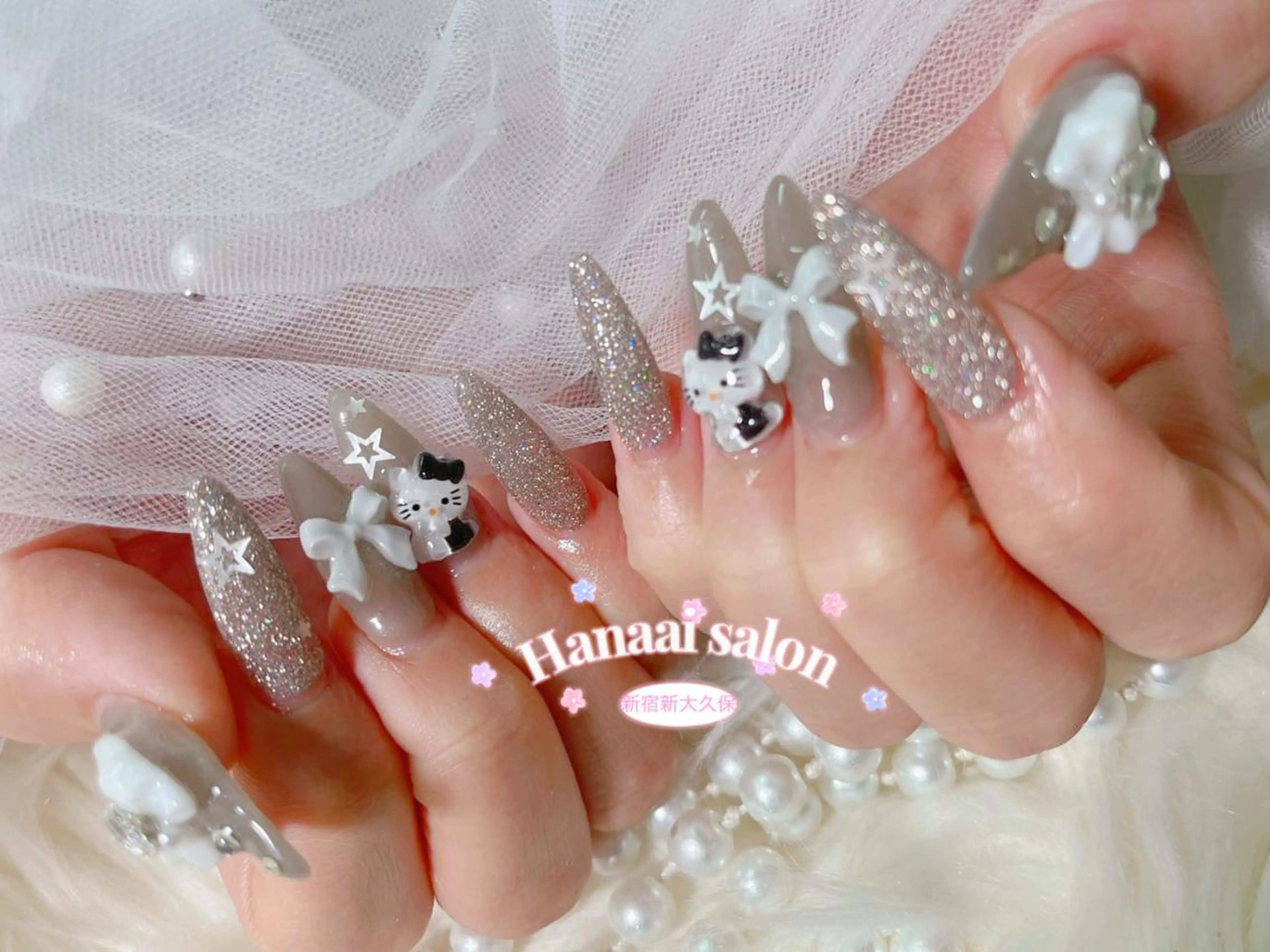 ネイル アートネイル フラッシュネイル フットネイル ジェルネイル グラデーション Hanaai Salon新大久保店のネイルデザイン