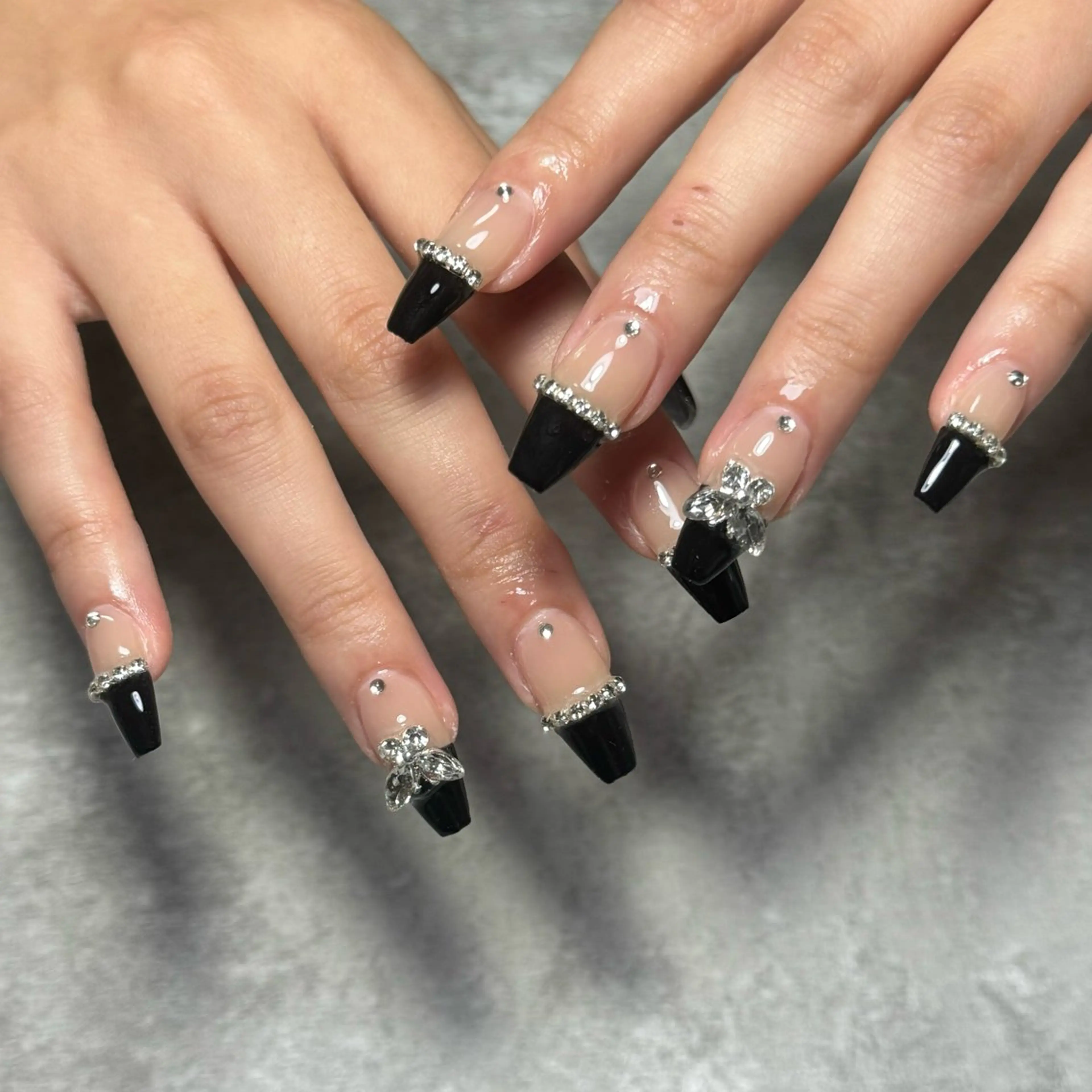 ネイル ハンドネイル NAIL303 🛼 SHIORIのネイルデザイン