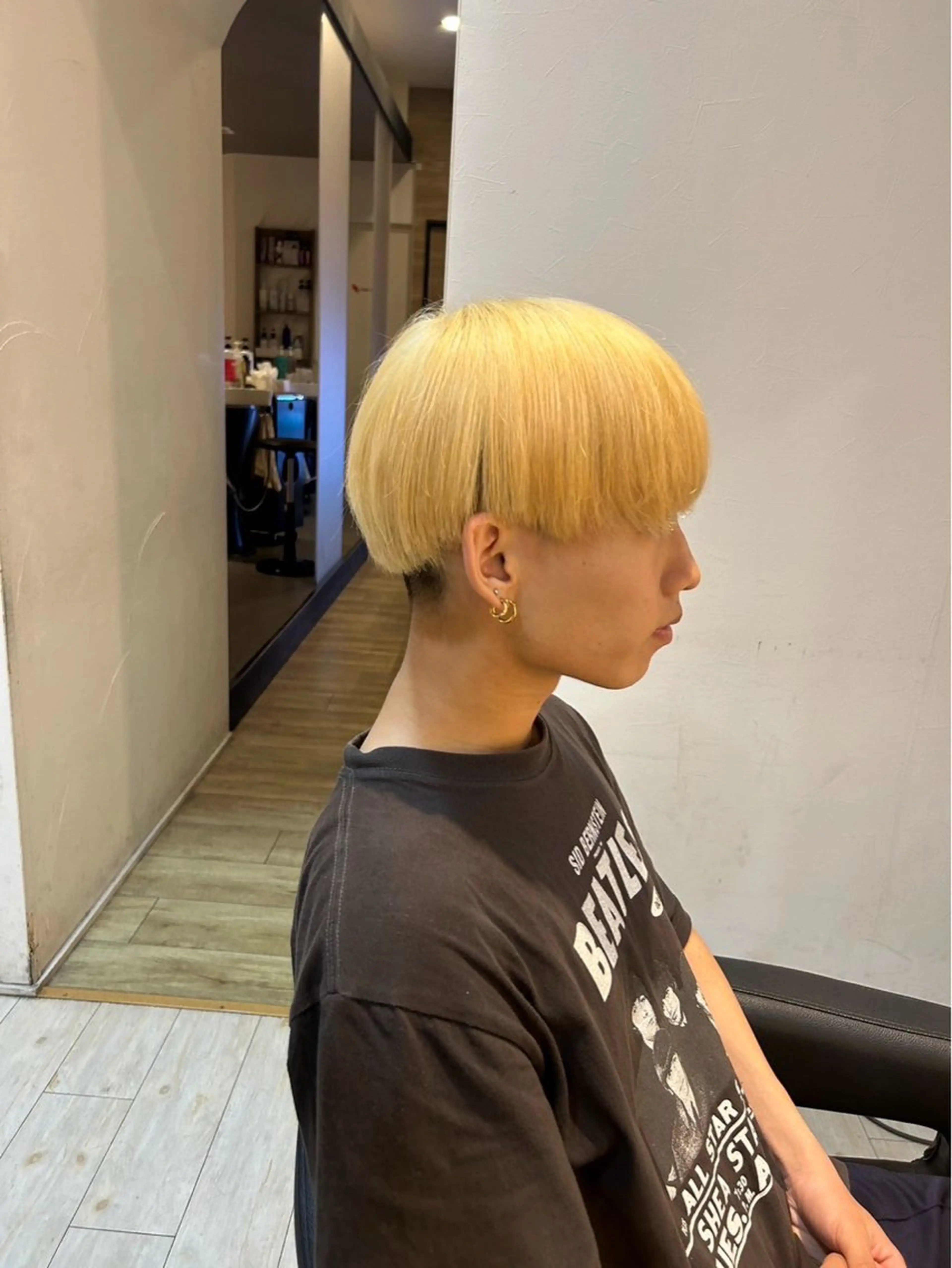 カラー メンズ ブロンド ヘアカラー トリートメント 有働由良／ハイトーン ／韓国メンズヘアのヘアスタイル