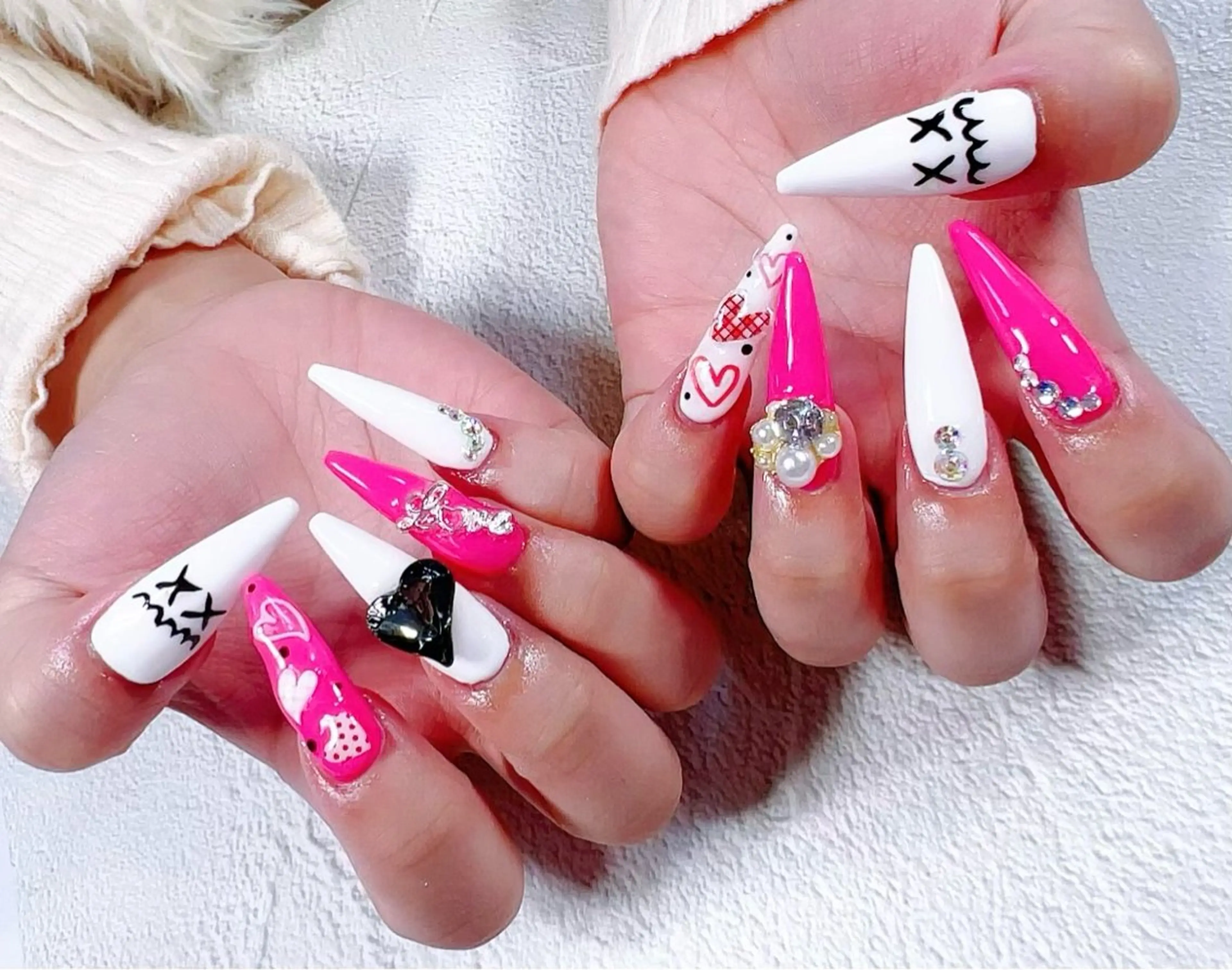 ネイル ハンドネイル ハンドケア ネイルサロン ロア旧ジョリーのネイルデザイン