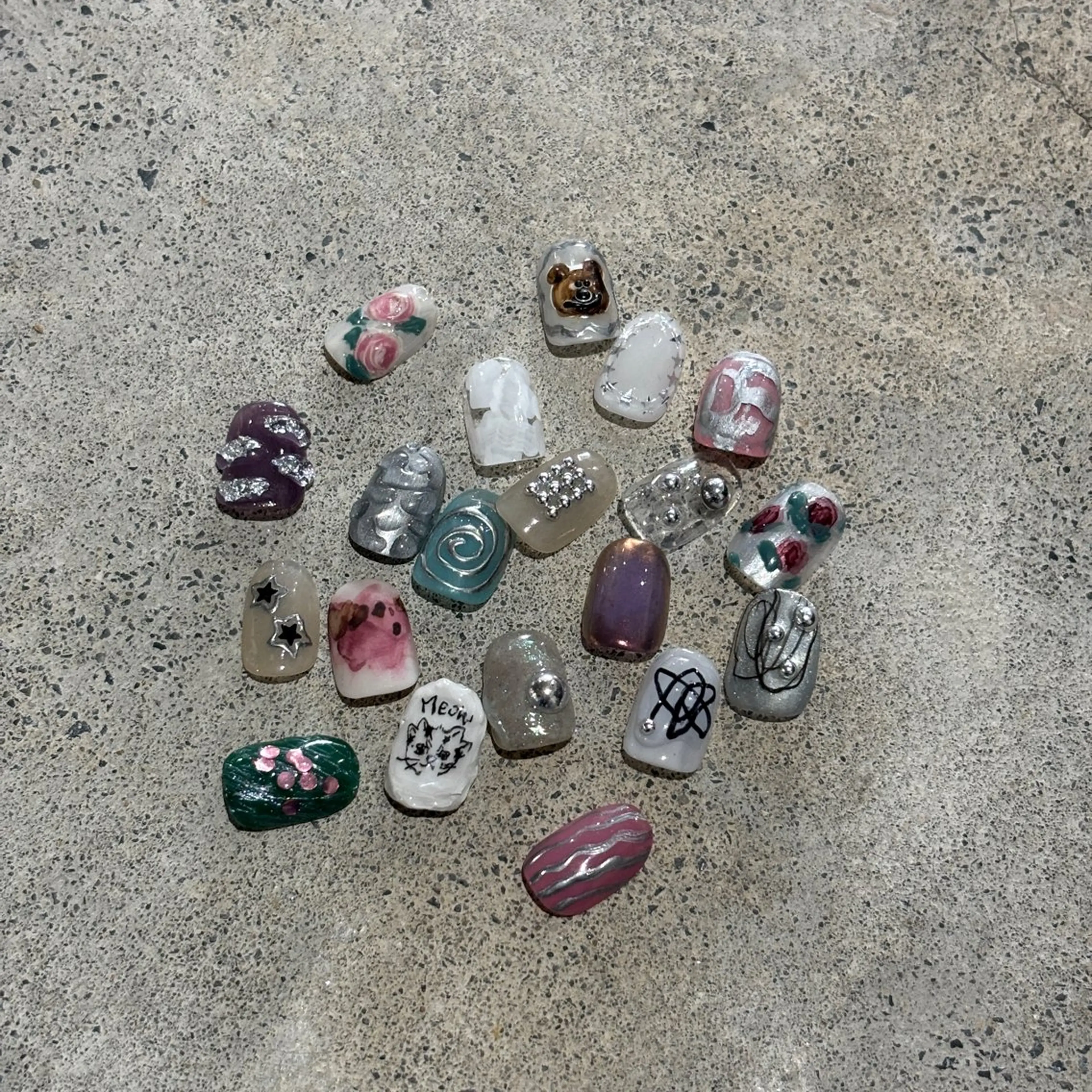 ネイル hinako /個性派ニュアンスのネイルデザイン