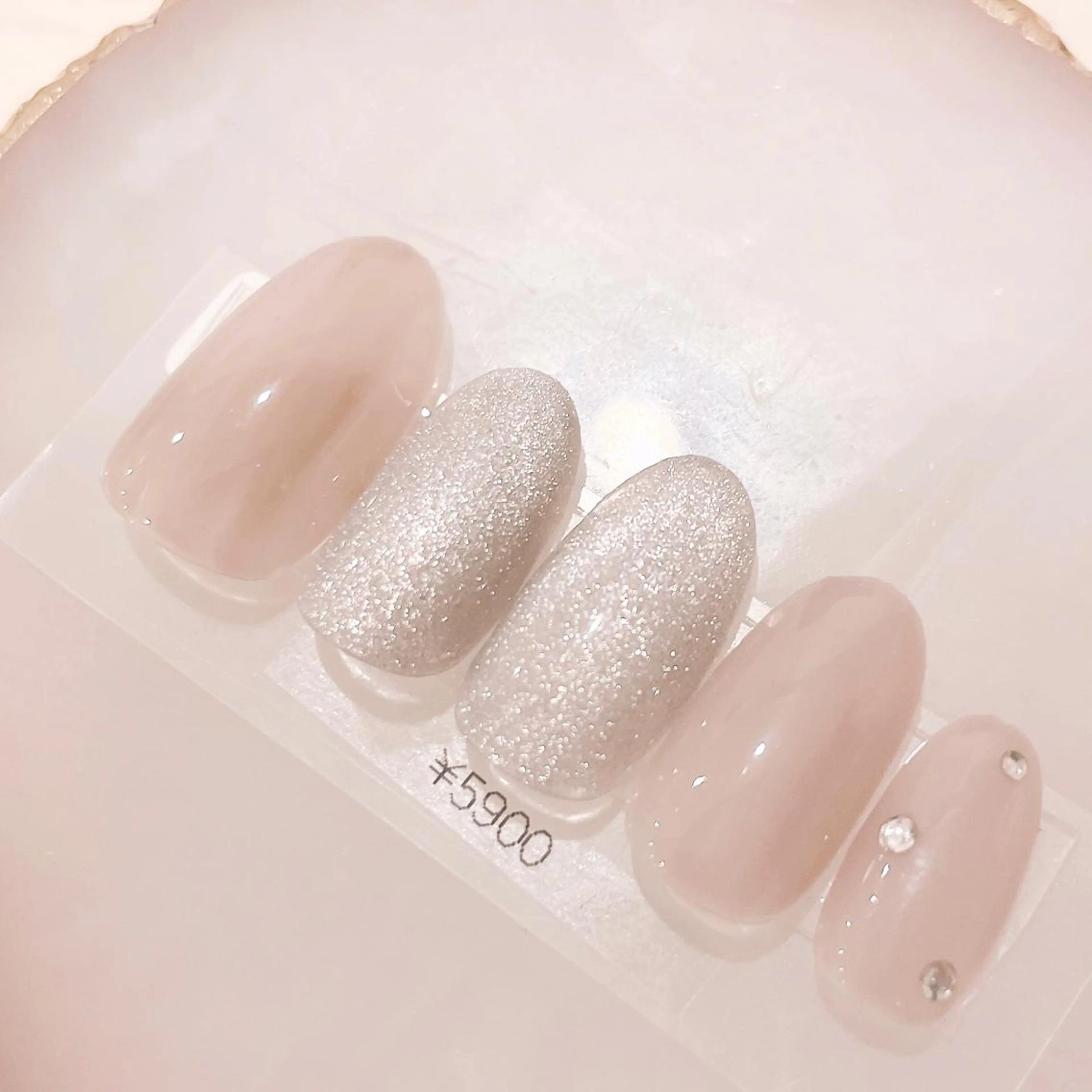 ネイル マグネットネイル CHIARA nailsのネイルデザイン