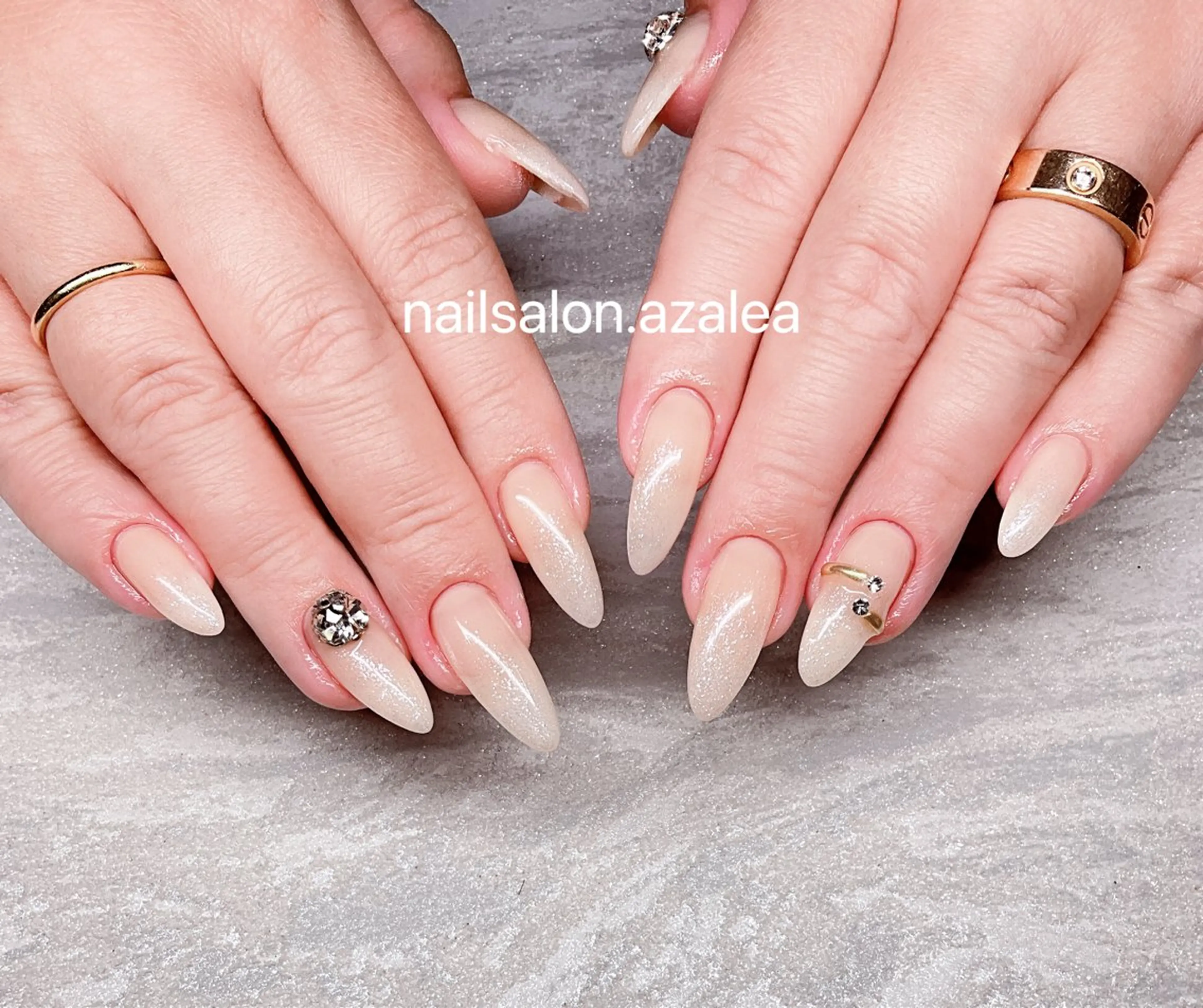 ネイル ハンドネイル R inのネイルデザイン