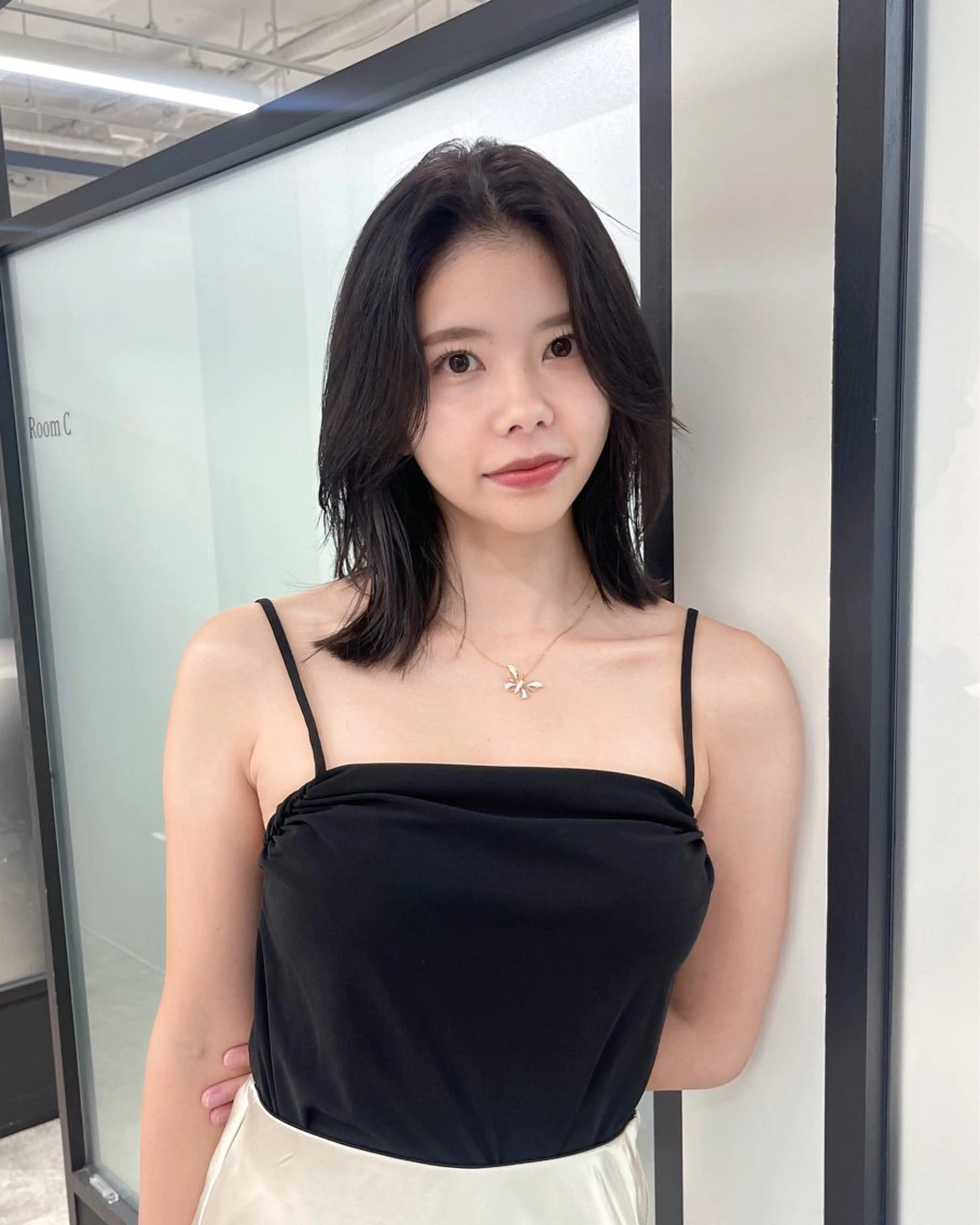 ミディアム 韓国風ヘア レイヤーカット カット ヘアカラー トリートメント 韓国レイヤーカット 髪質改善▫️水野有真のヘアスタイル