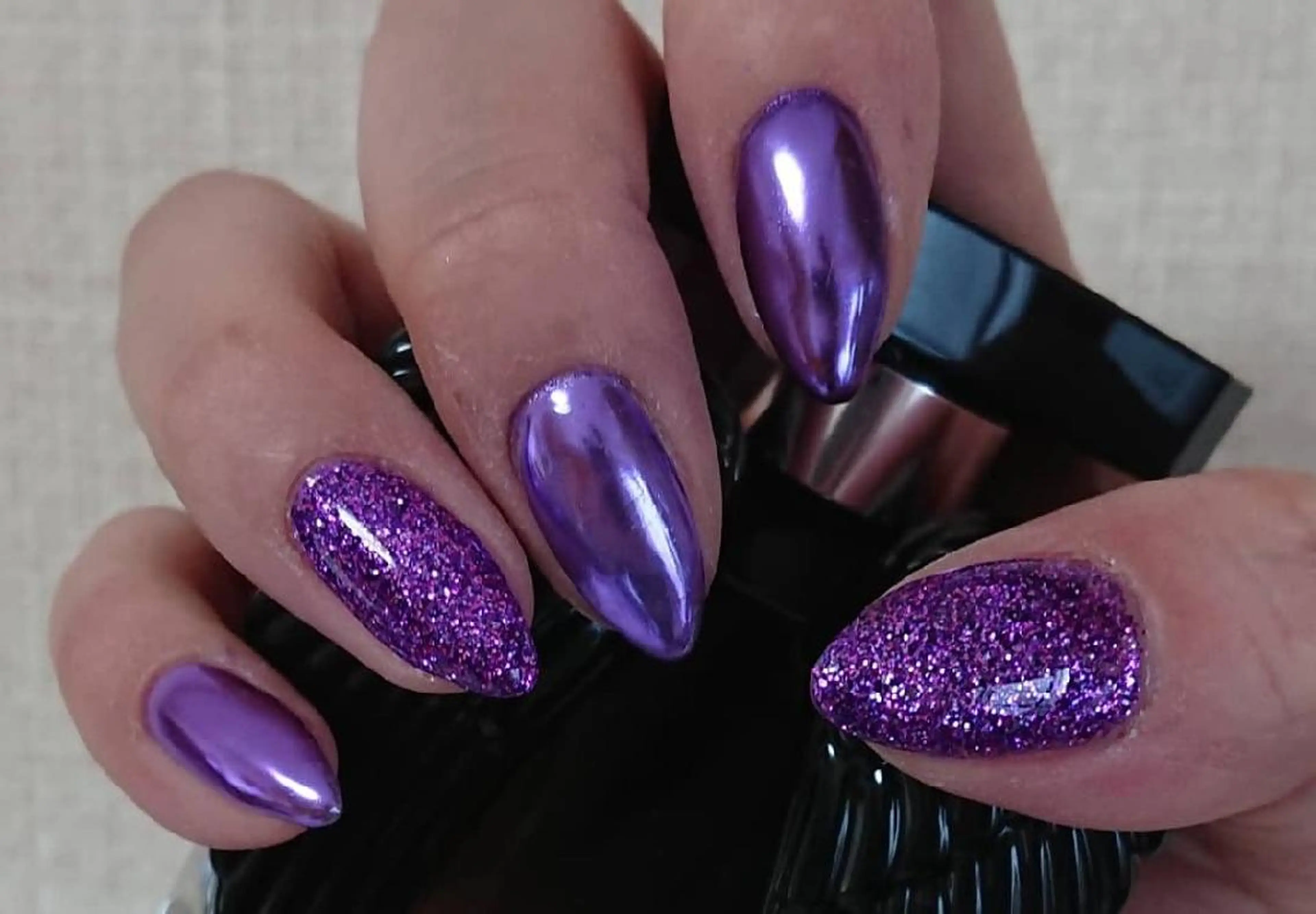 ネイル オーロラネイル ブルー グリーン ミラーネイル ピンク ハンドネイル Lilith Nailのネイルデザイン