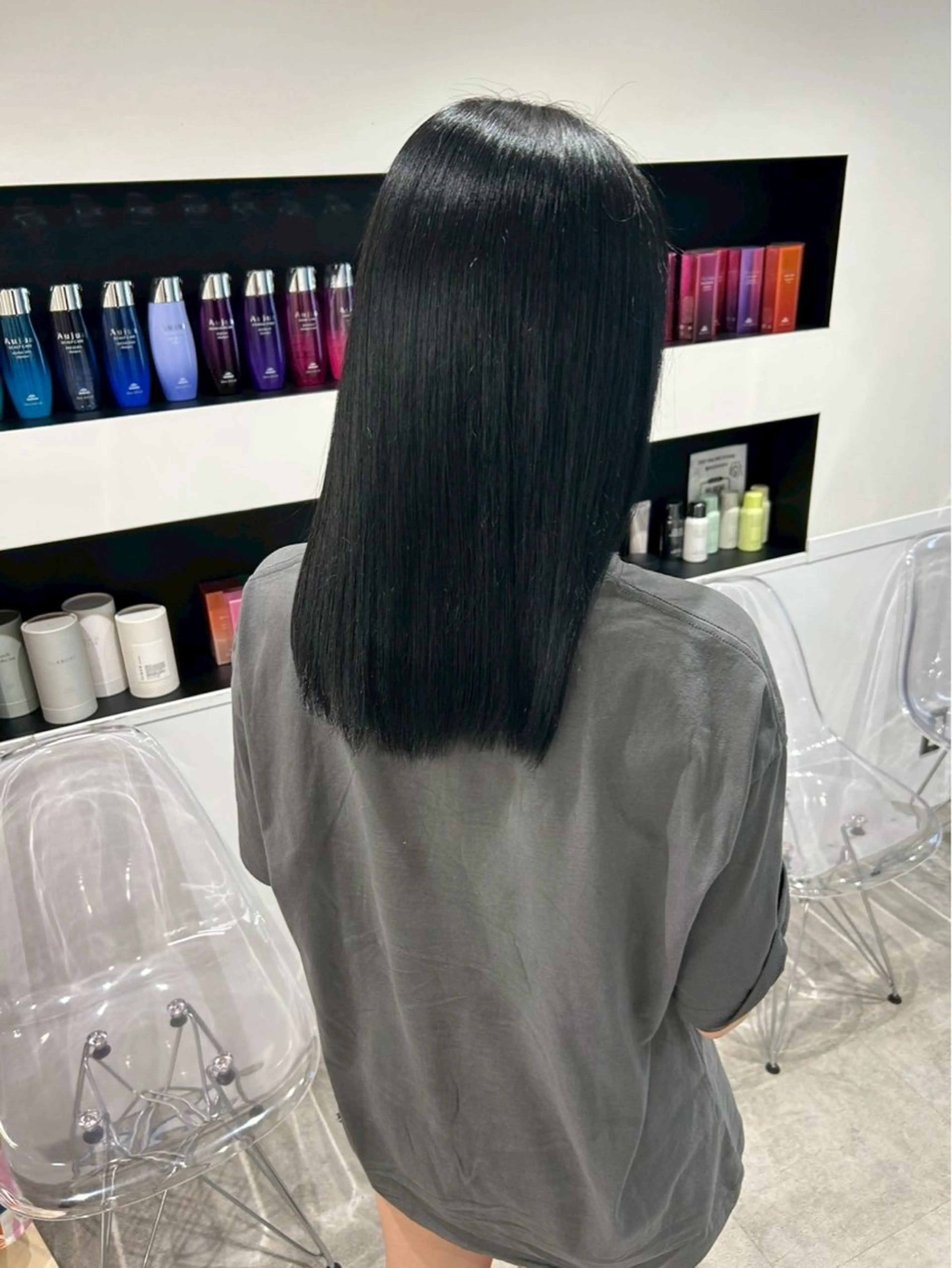 セミロング ヘアカラー トリートメント himari💜 ハイトーンカラーのヘアスタイル