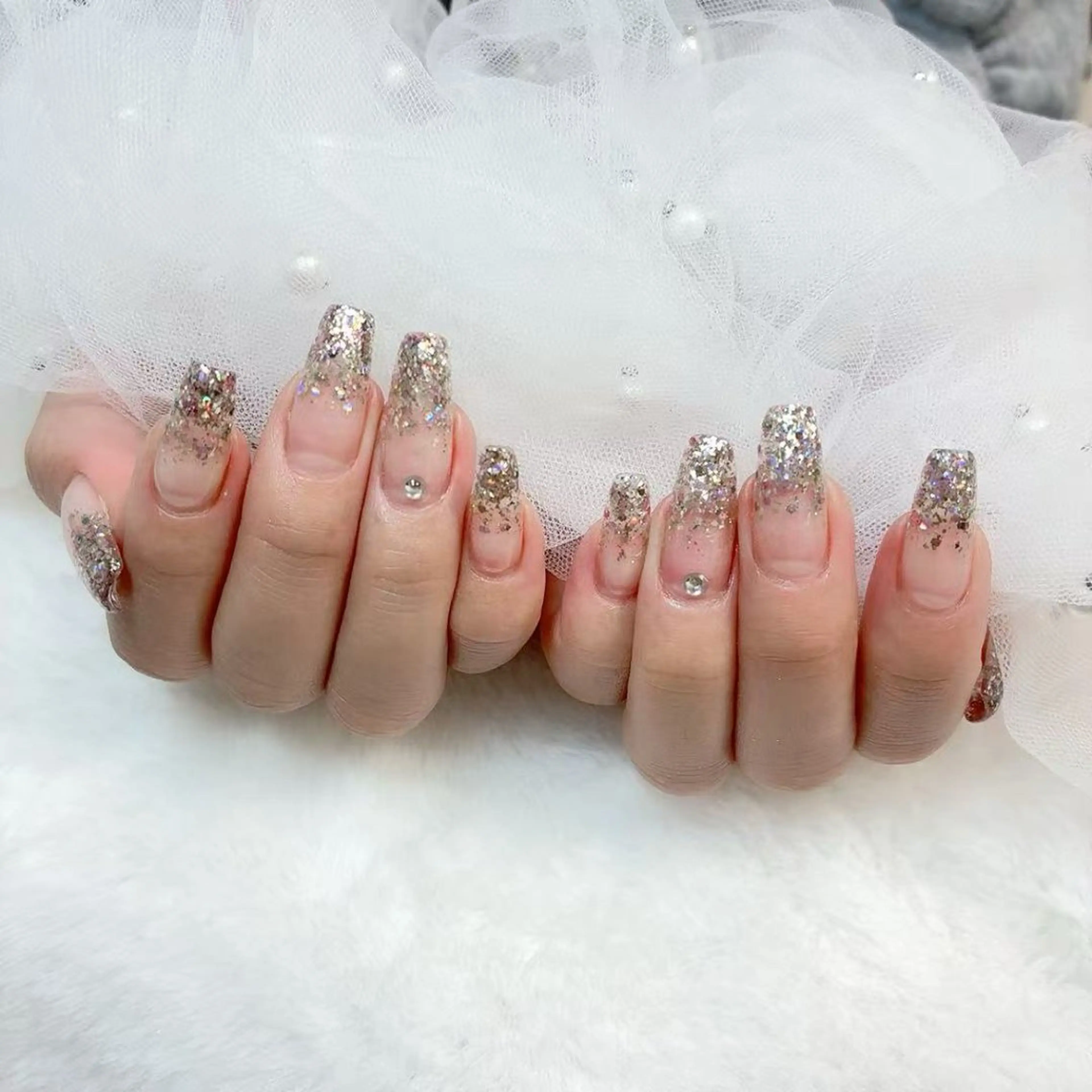 ネイル ラメ(グリッター) ラメグラデーション ハンドネイル B·U Nail大宮 長さだし専門店のネイルデザイン