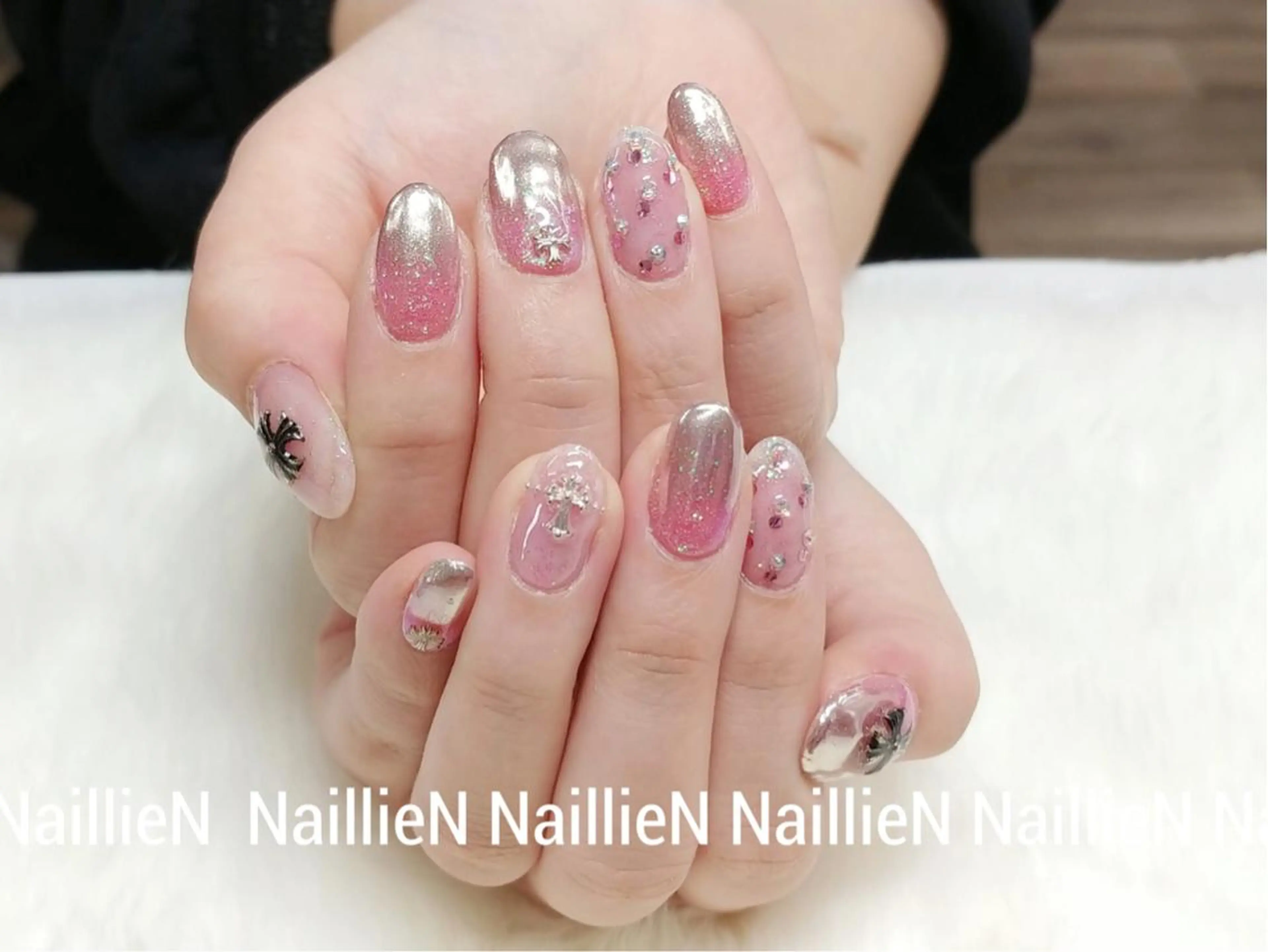 ネイル ミラーネイル ピンク Nail lieNのネイルデザイン
