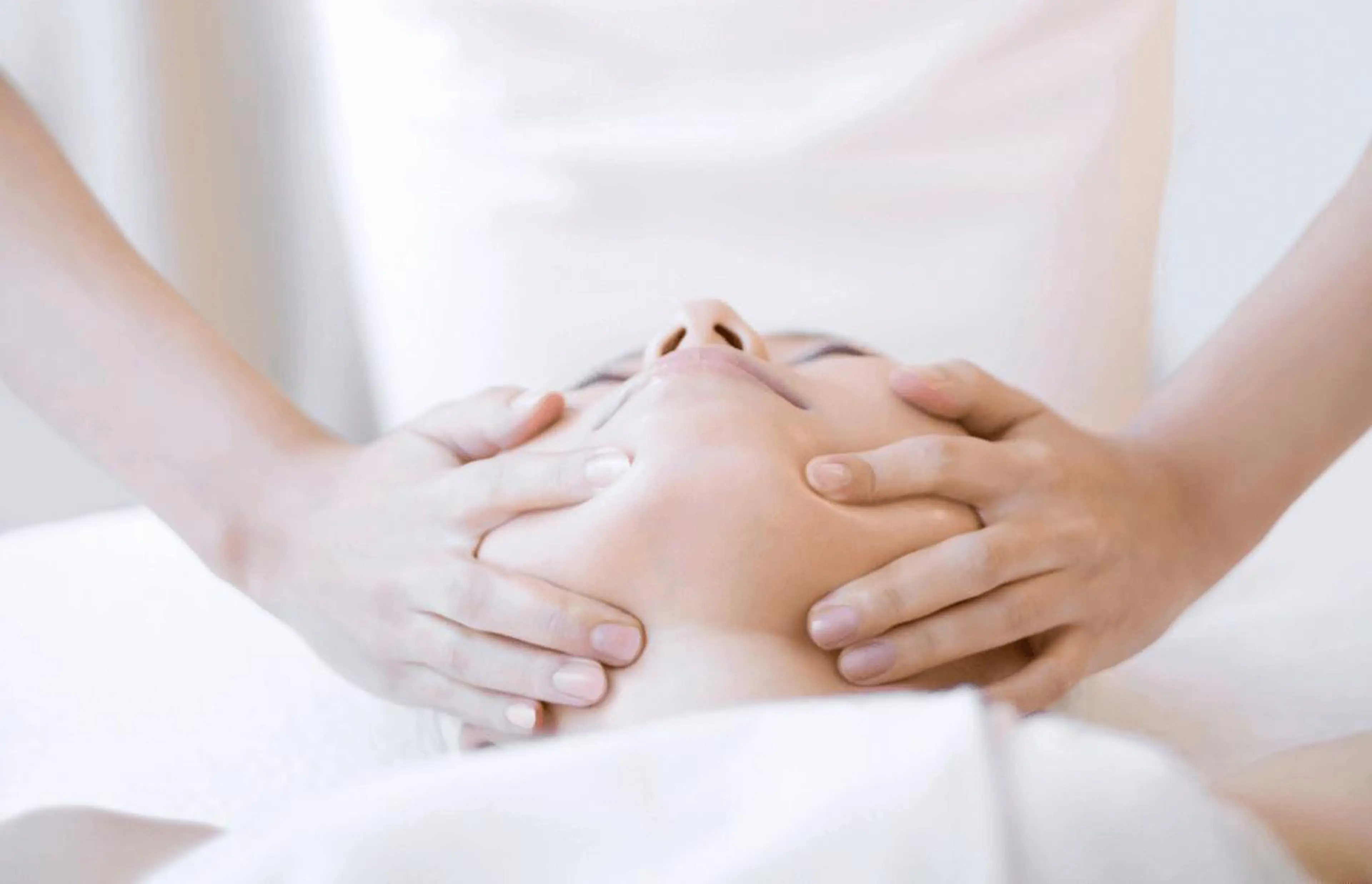 フェイシャルエステ80分の写真