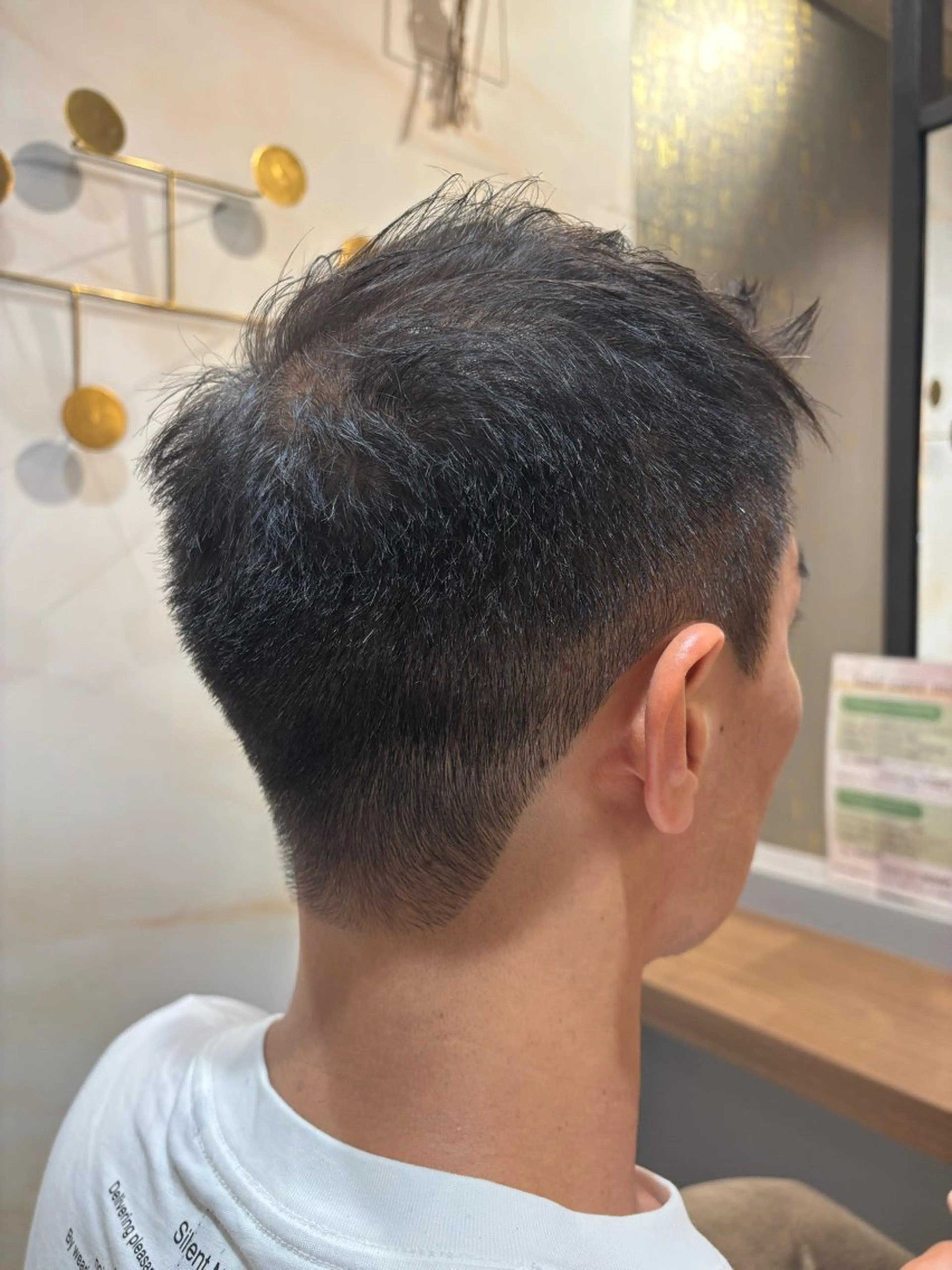 ショート メンズ 三嶋 陽友のヘアスタイル