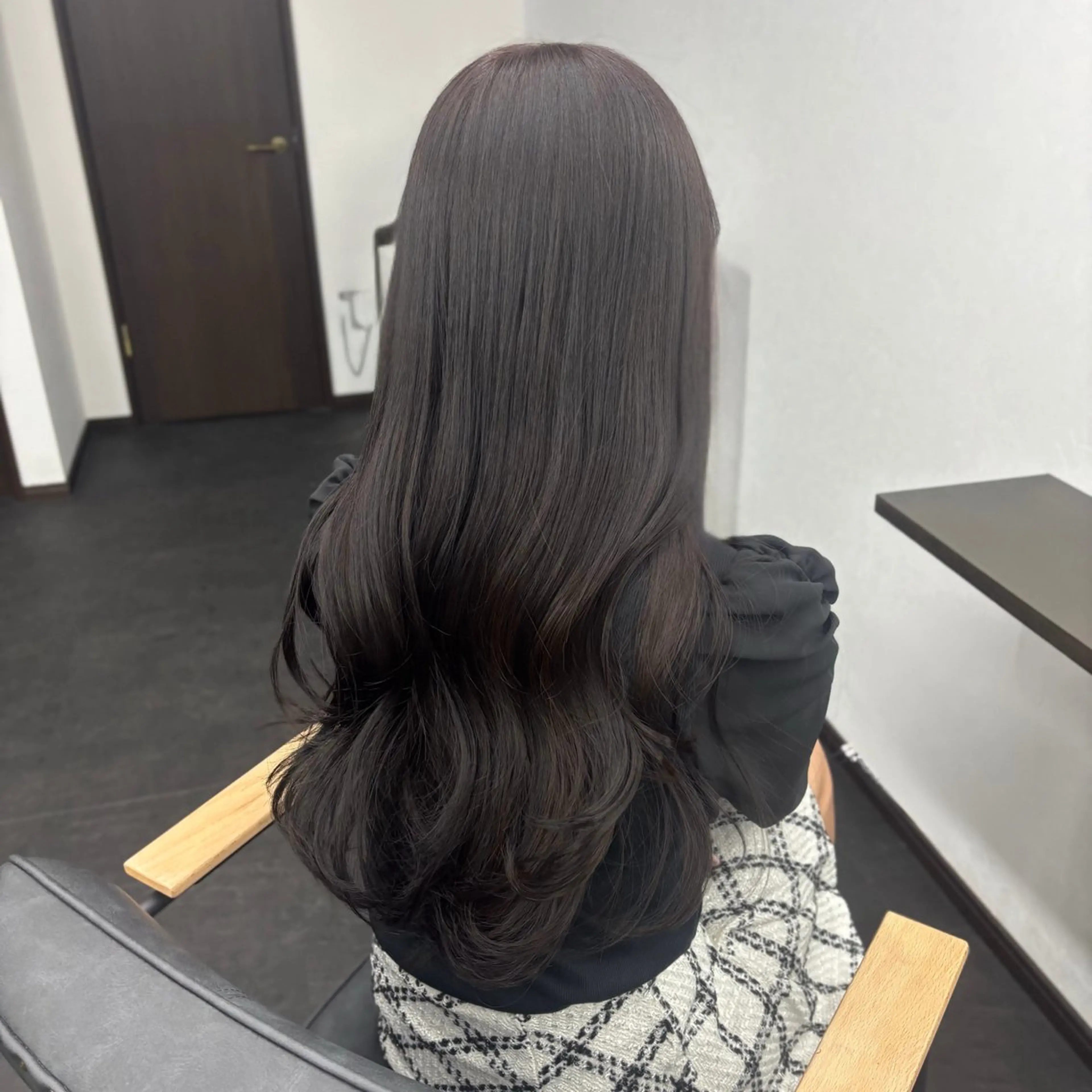 ロング カラー カット ヘアカラー トリートメント 岡村 莉穂のヘアスタイル