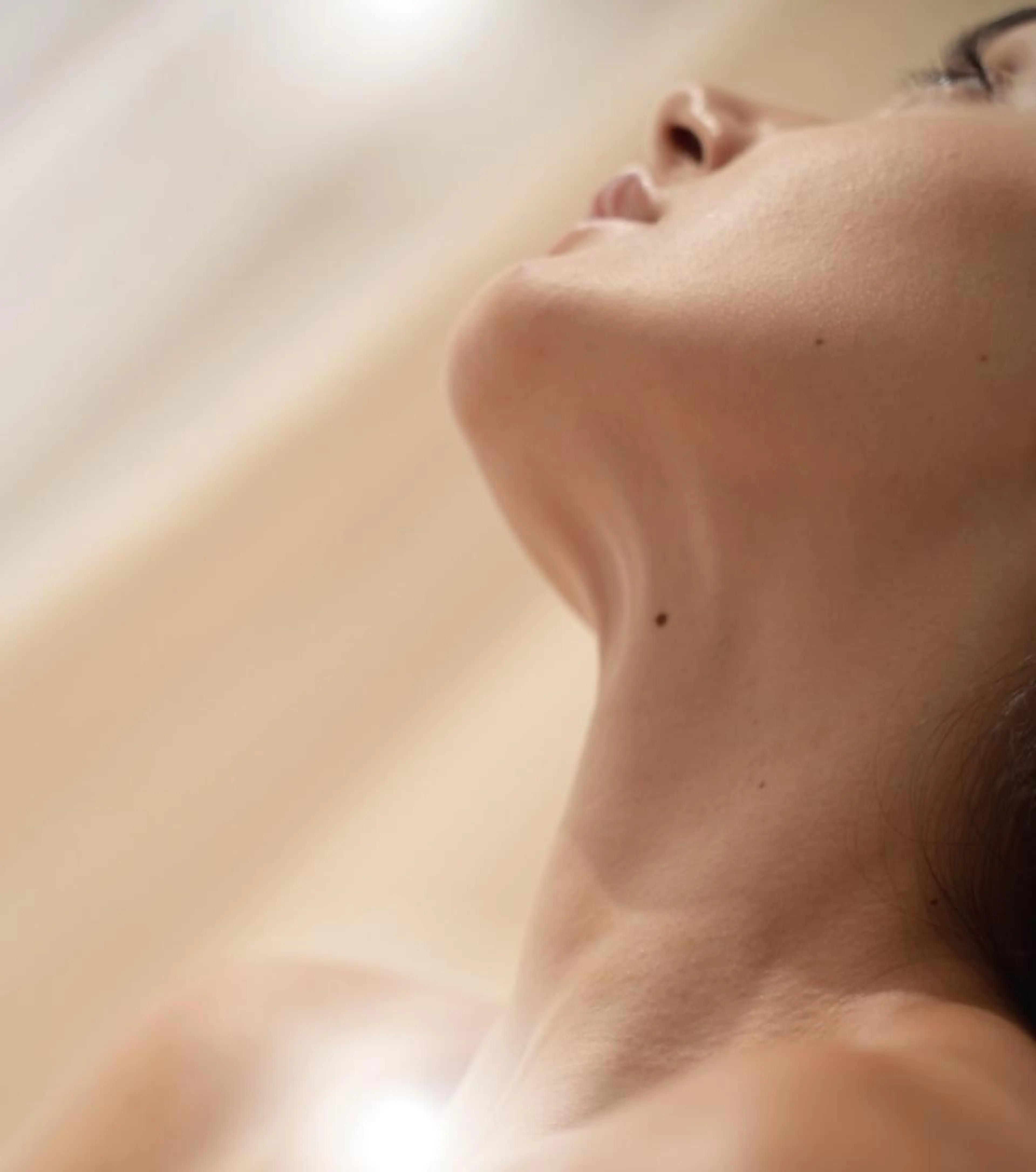 【 美肌効果実感！ 】　　　　　　　　　　　　~お顔まるごと美肌脱毛~　保湿ケア付☆の写真