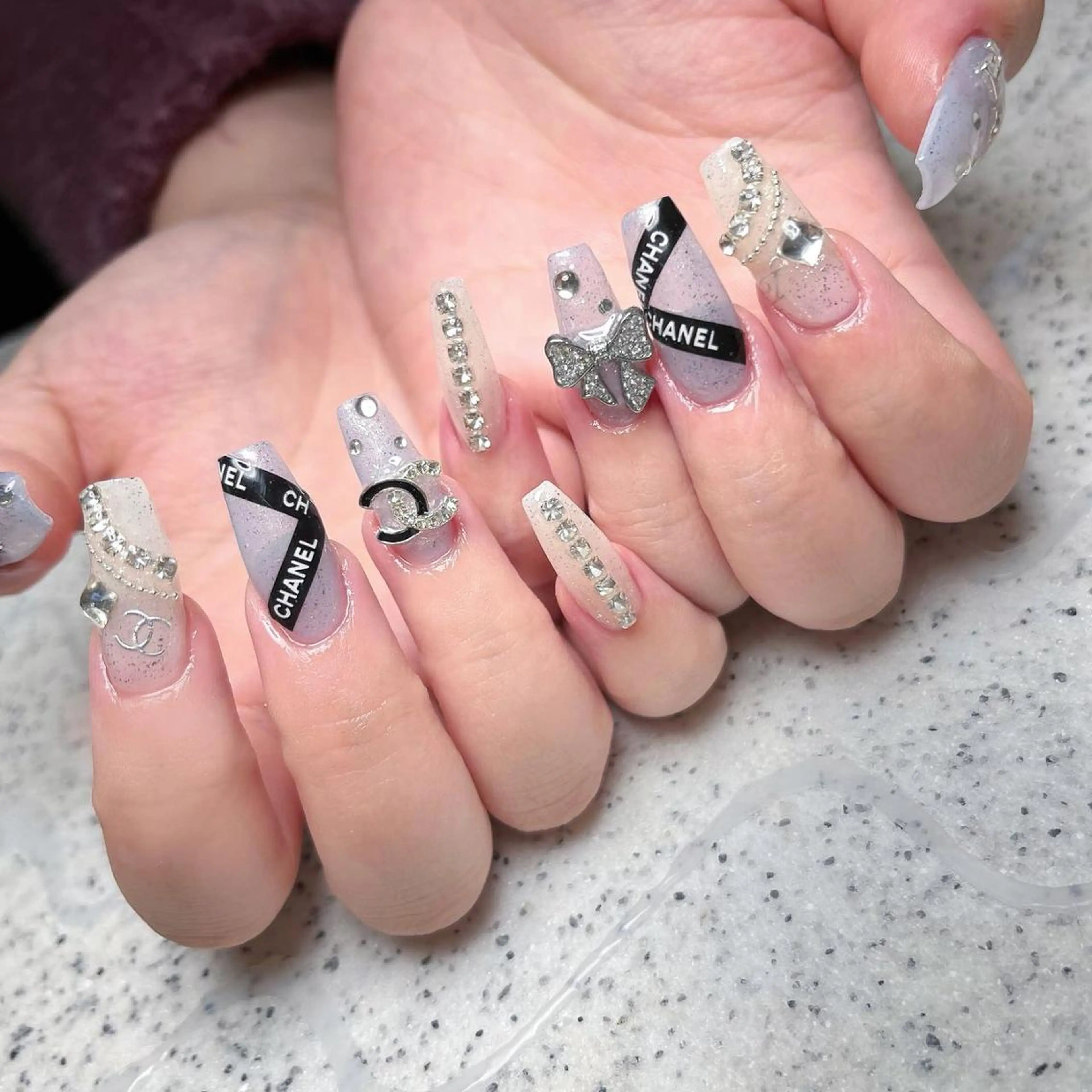 ネイル Queens 榊 まおのネイルデザイン