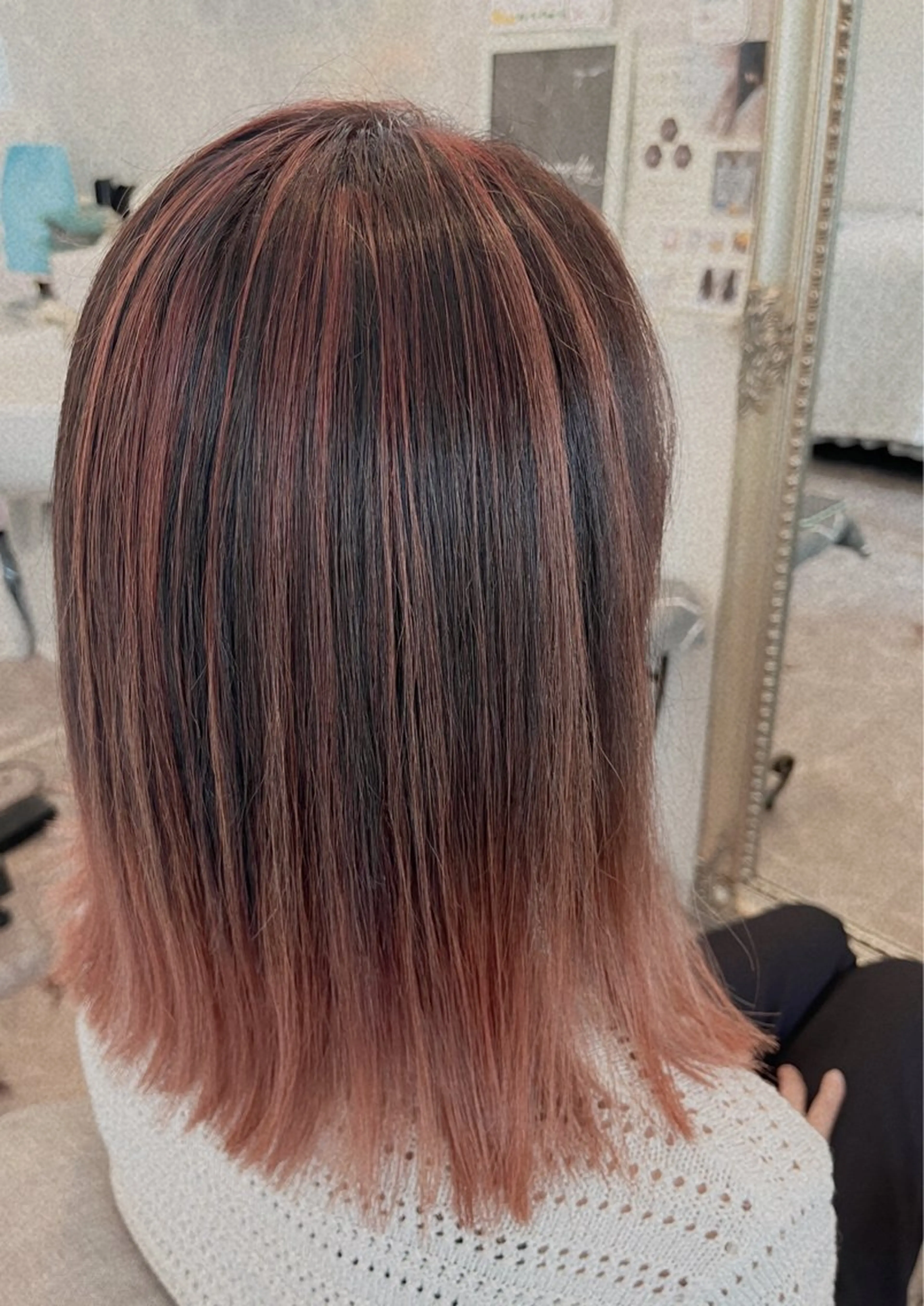 ミディアム レイヤーカット La.fleur ラ.フルールのヘアスタイル