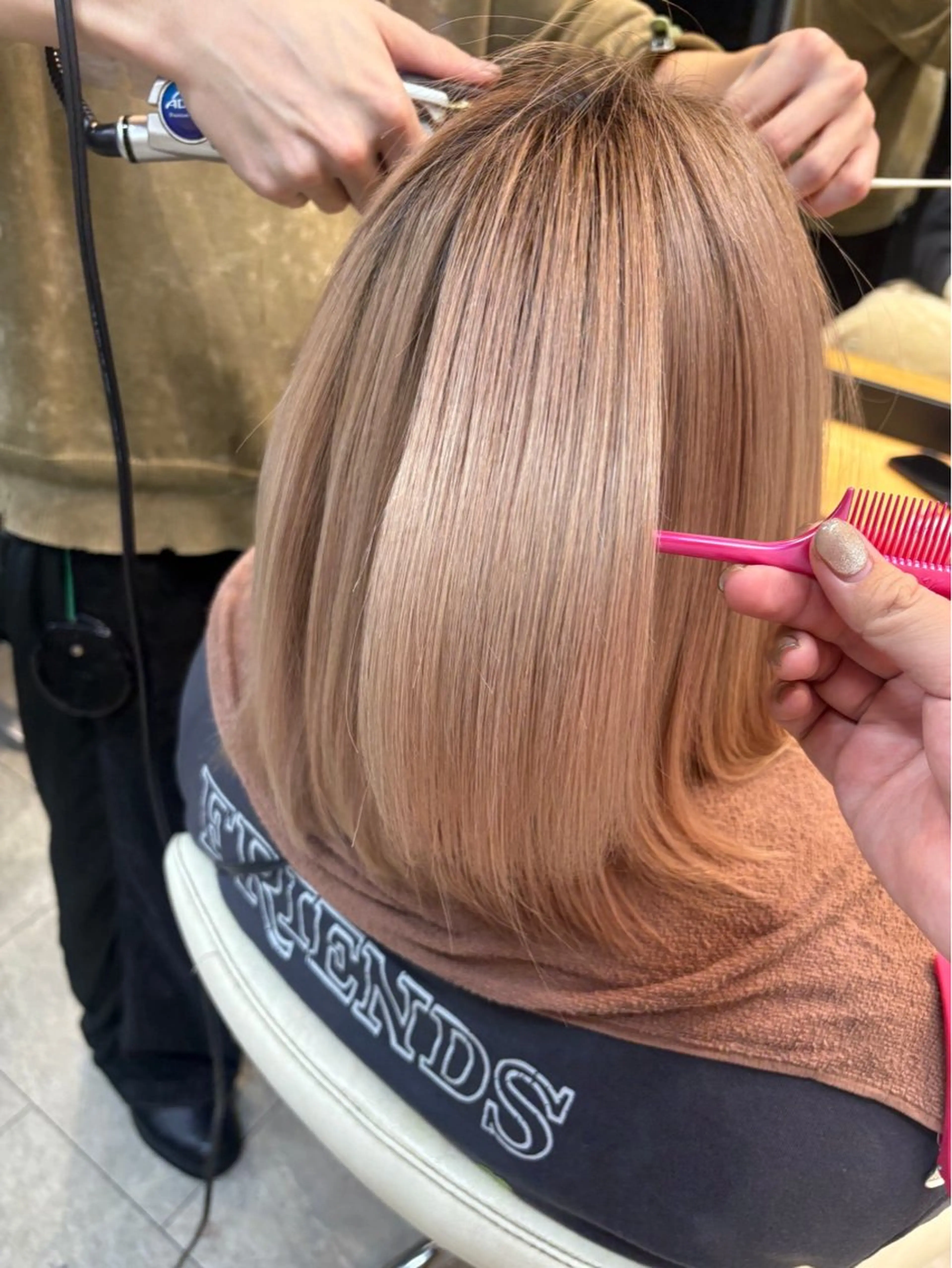 ミディアム 縮毛矯正 トリートメント 六本木🫧マツエク 望月彩音のヘアスタイル