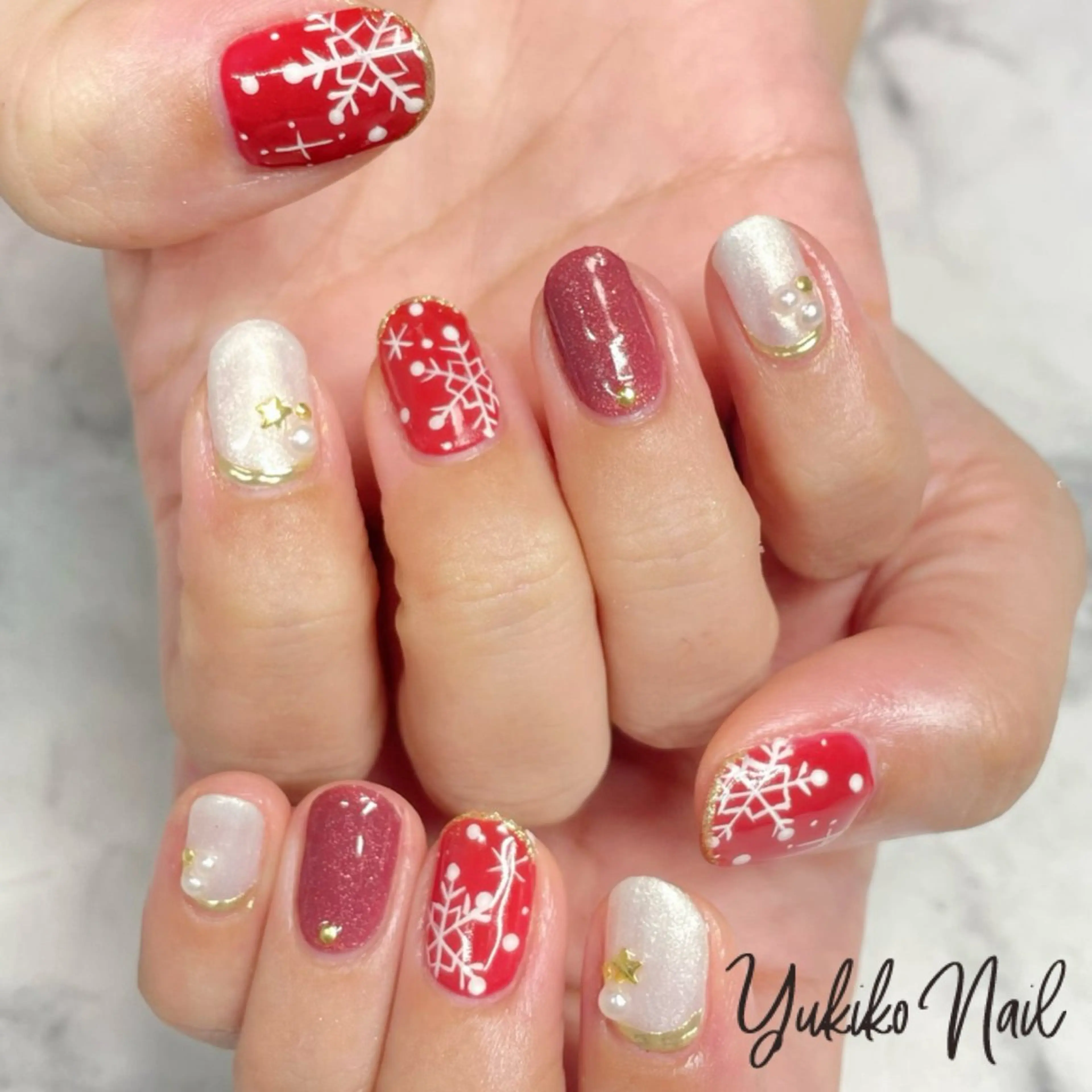 ネイル 赤色 冬ネイル ユキコ ネイルのネイルデザイン