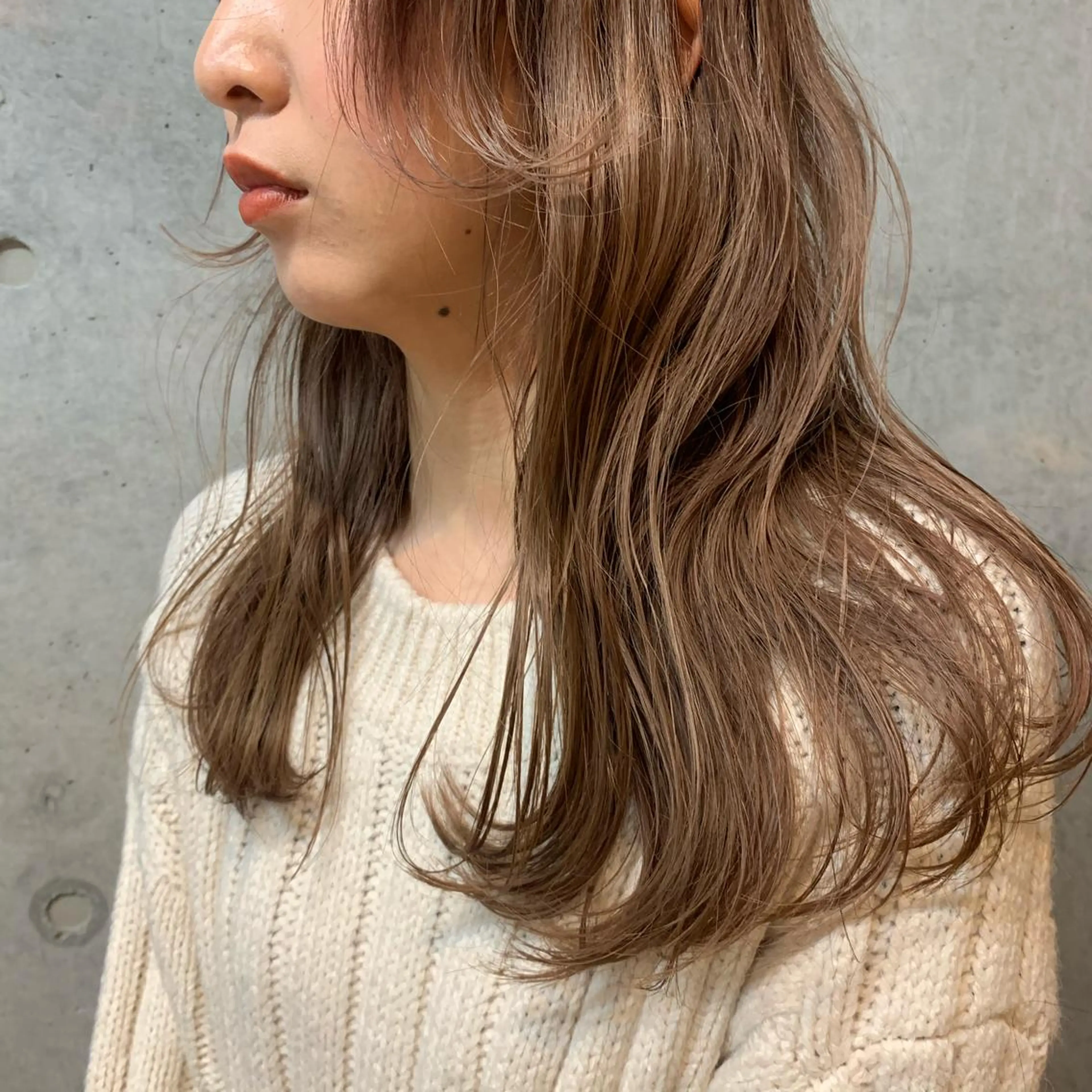セミロング Aust hair Stella新宿所属・Yuki☺︎パーマ レイヤーカットのヘアスタイル