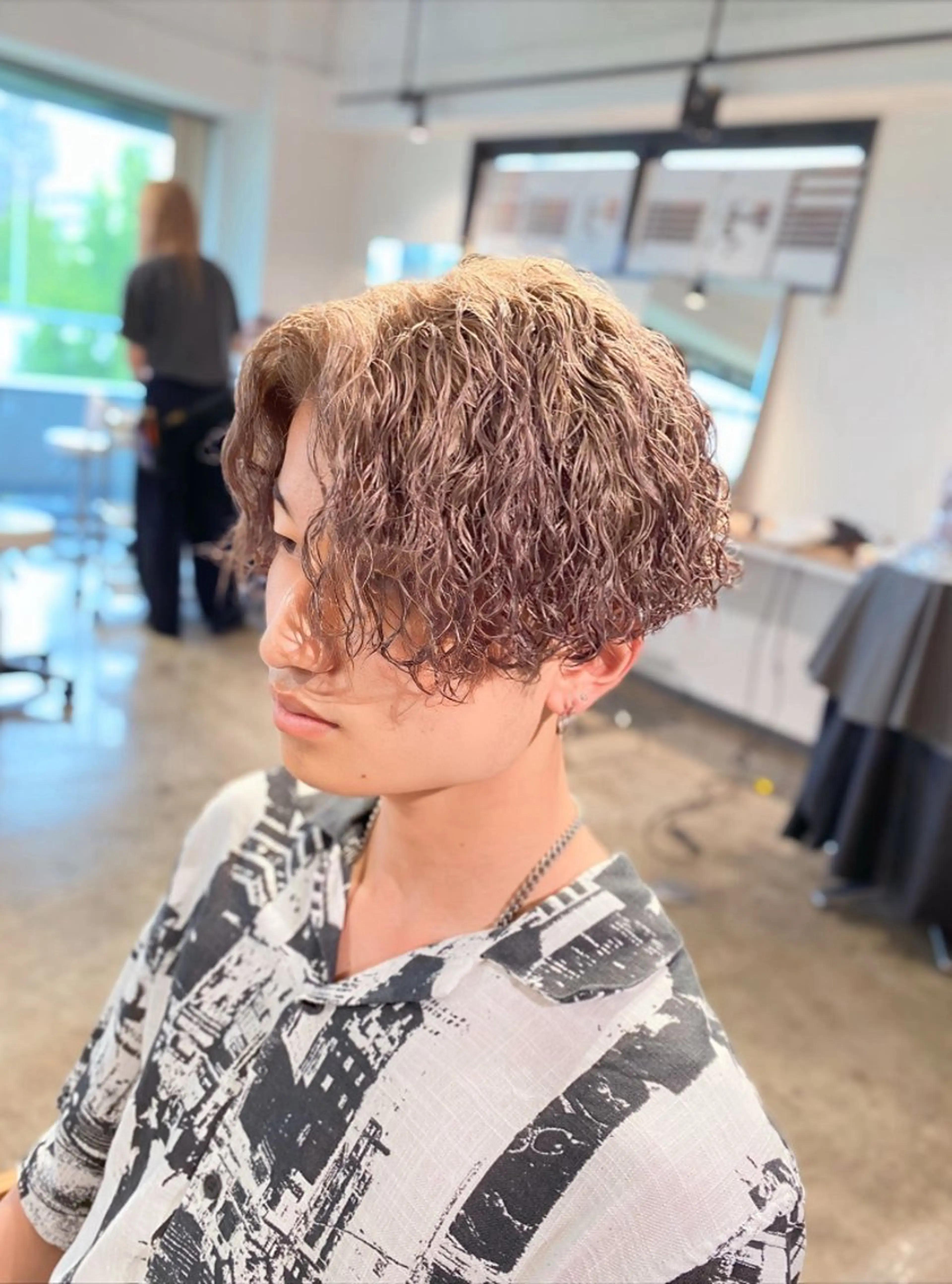 ☀️メンズカット+ブリーチカラー☀️ケアブリーチオンカラー、ケアトリートメントの写真