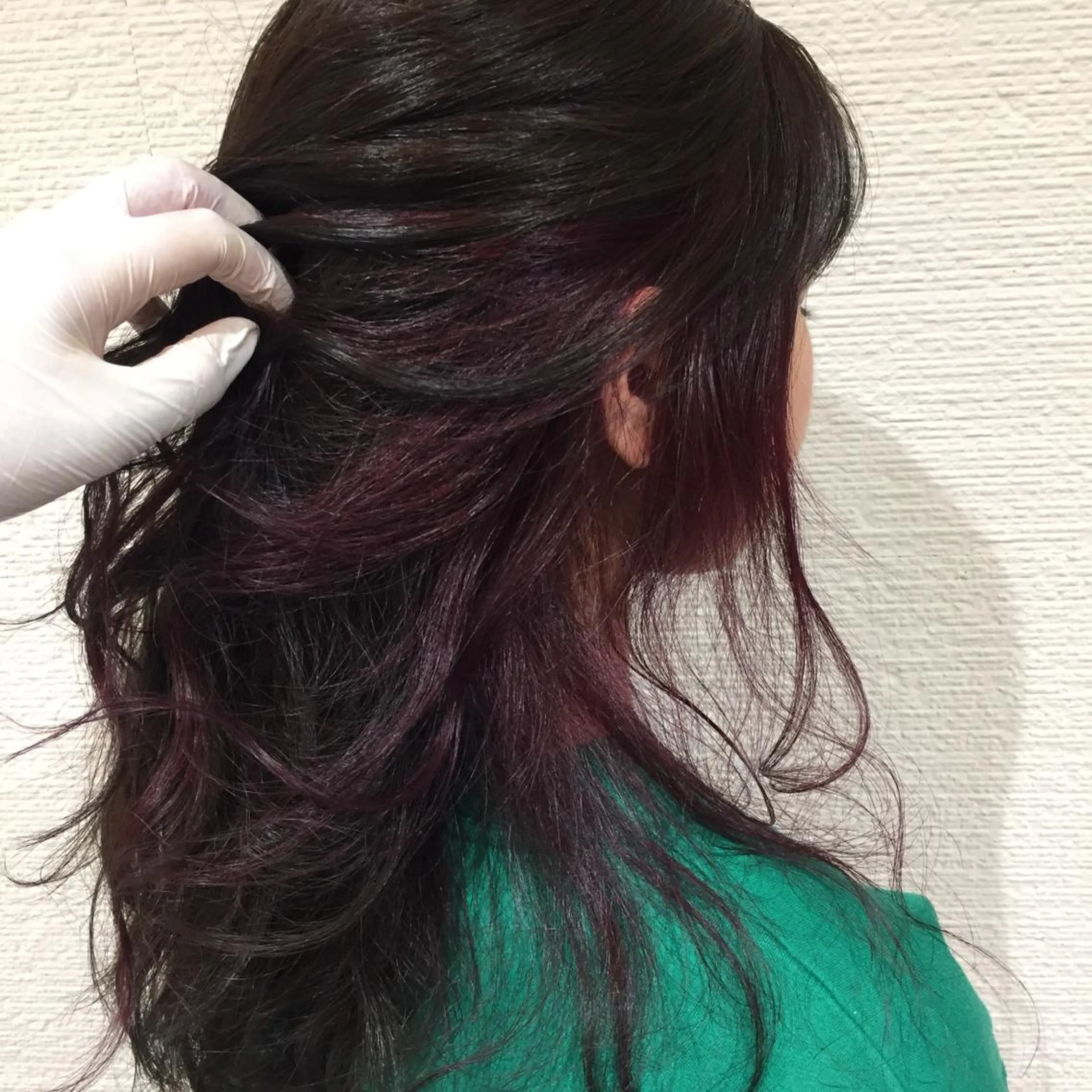 ロング カラー アッシュ ピンクカラー ピンクパープル パープルカラー 赤阪 優奈のヘアスタイル