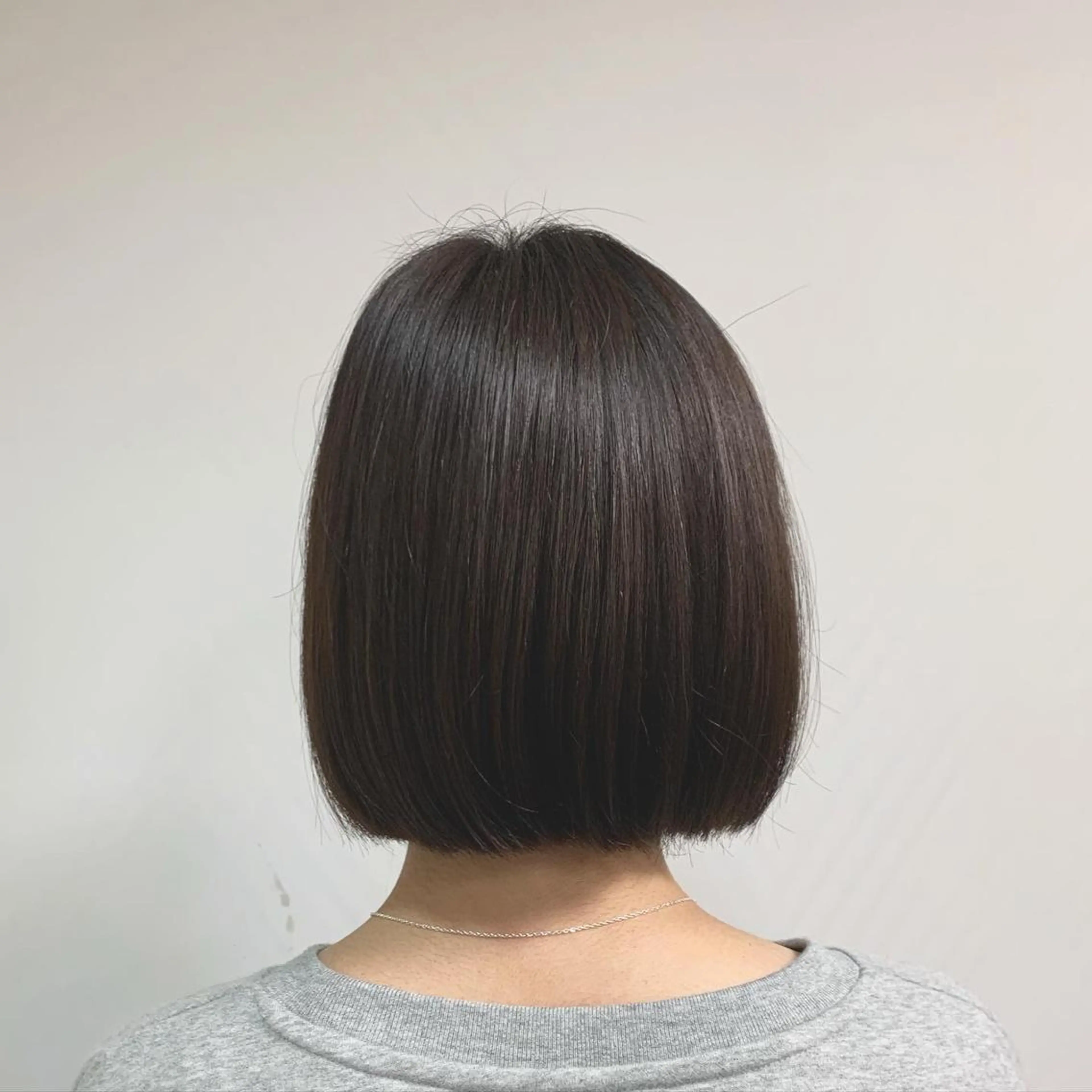 ショート ウスイマイコ カット/ケアカラーのヘアスタイル