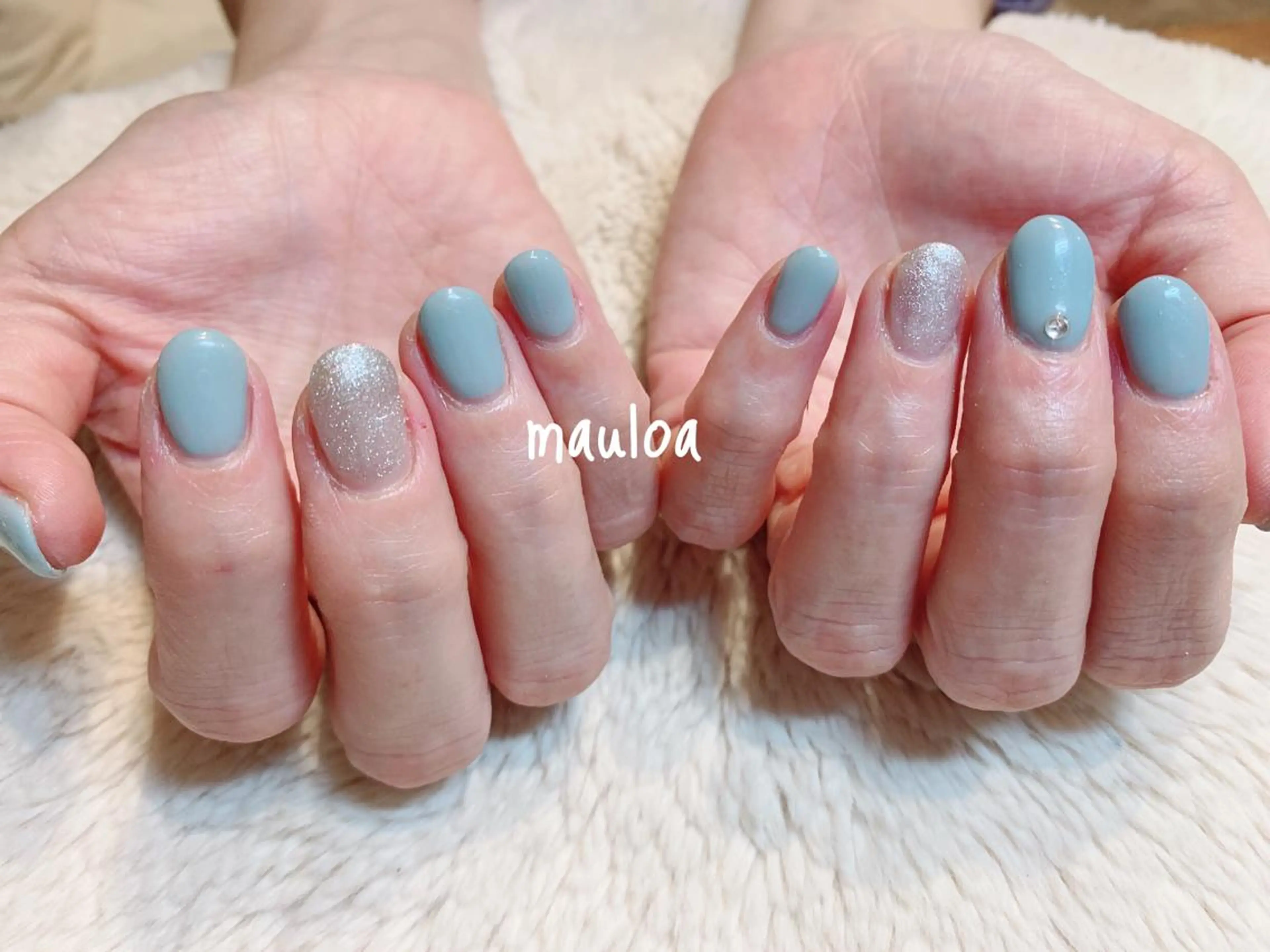 ネイル ラメ(グリッター) ワンカラーネイル シルバー pipi ..のネイルデザイン