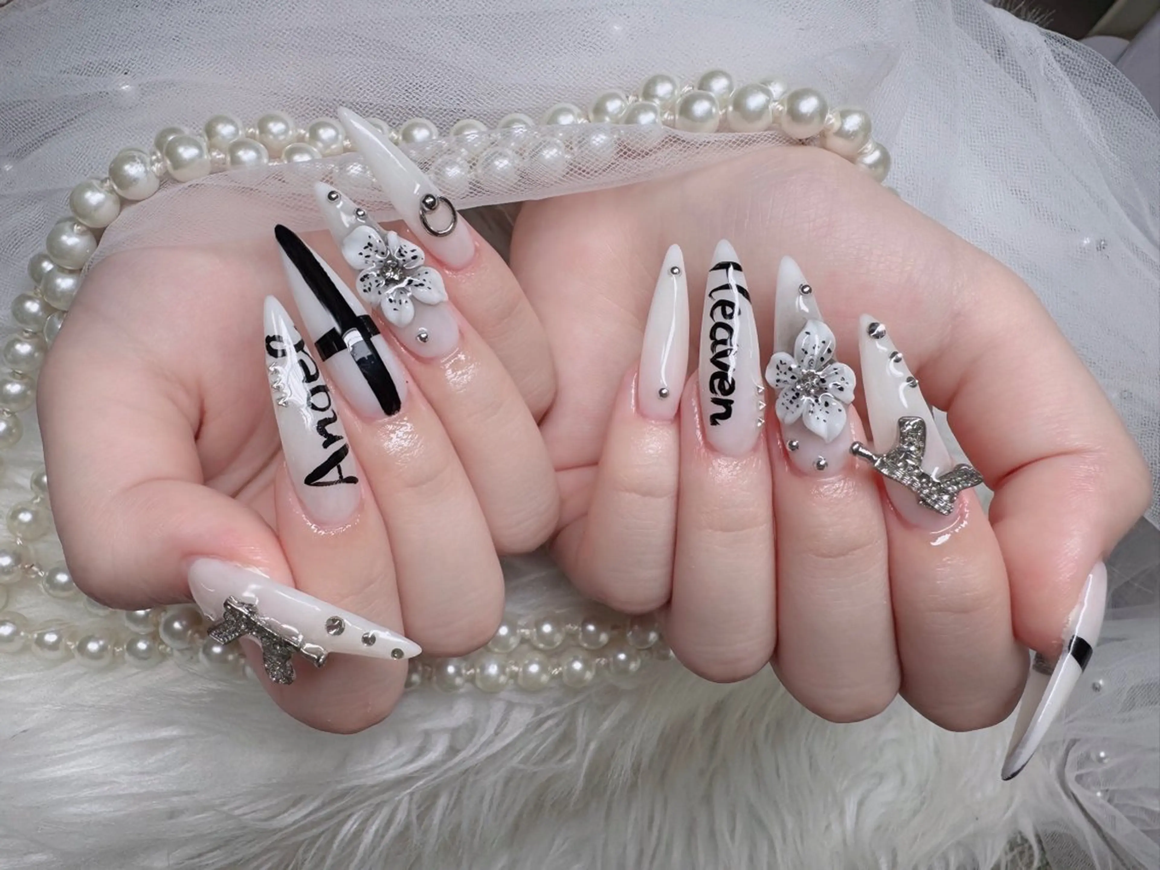 ネイル フレンチネイル ジェルネイル ハロウィン 韓国ネイル マグネットネイル ハンドネイル Hbaby nailのネイルデザイン