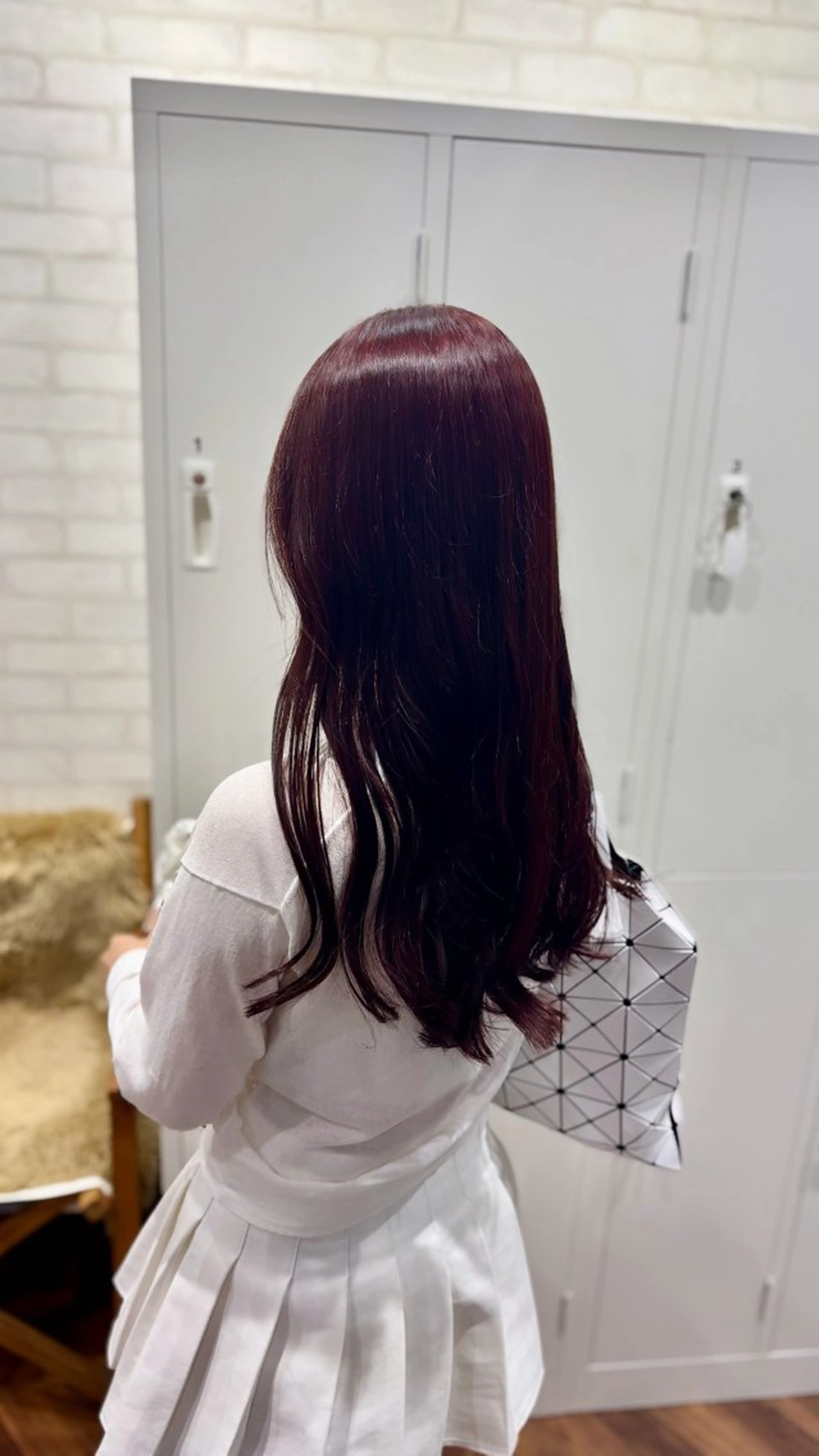セミロング カラー ブリーチ ブリーチなしカラー カット ヘアカラー トリートメント 詩乃🎀ピンク 暖色系🫧レイヤーのヘアスタイル