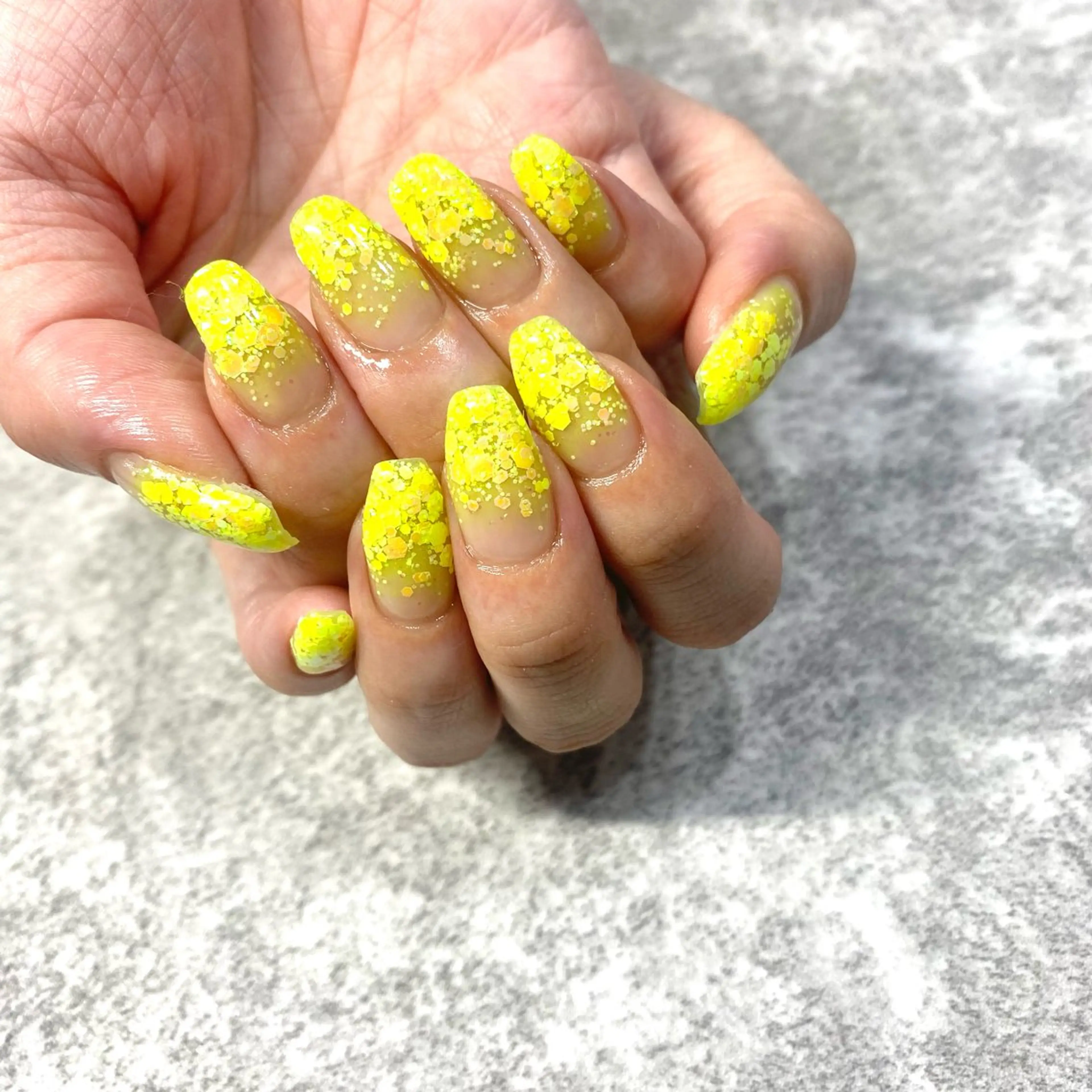 ネイル ラメ(グリッター) 黄色 ハンドネイル ★Rinail... .のネイルデザイン