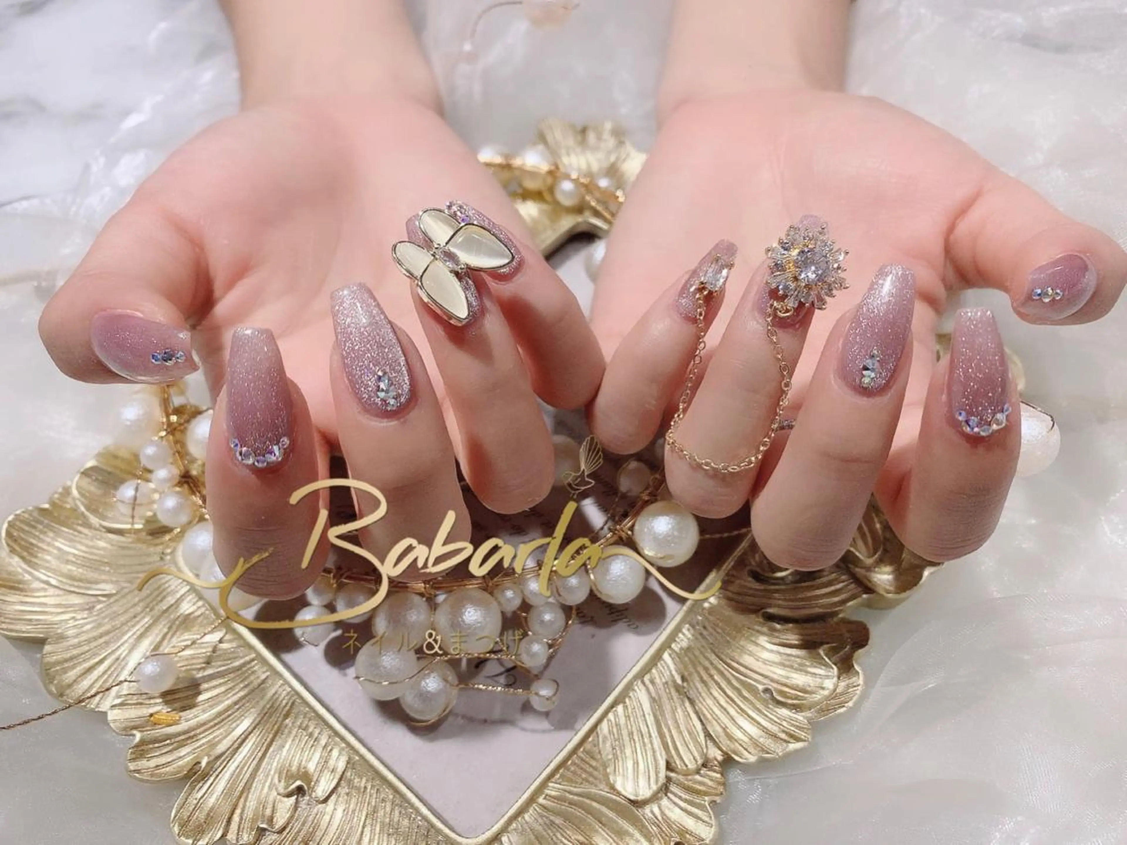 ミディアム ネイル Babarla Nailのネイルデザイン