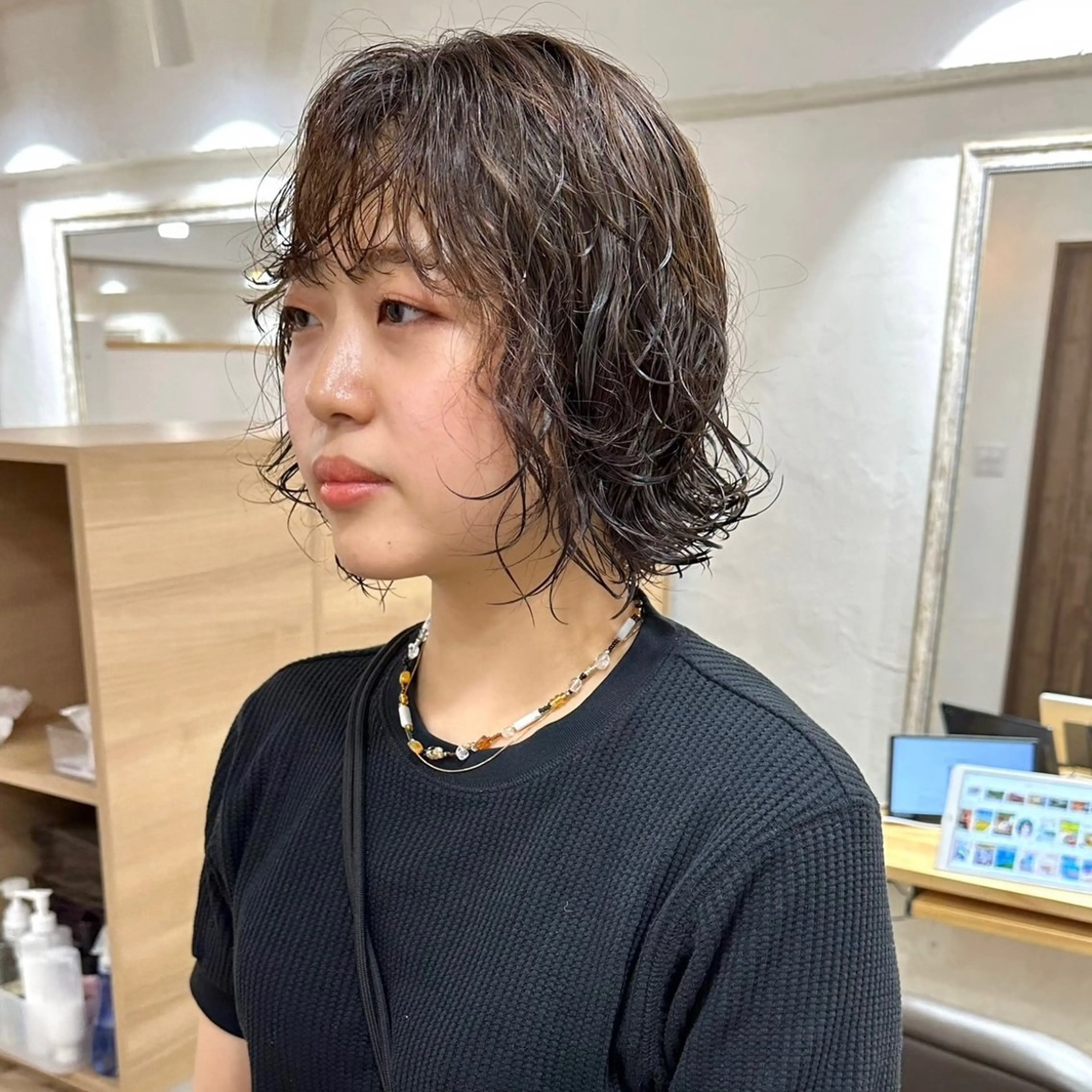 ショート パーマ 切りっぱなしボブ 前下がりボブ ボブ ウルフカット 銀座No.1髪質改善 縮毛矯正/本木のヘアスタイル