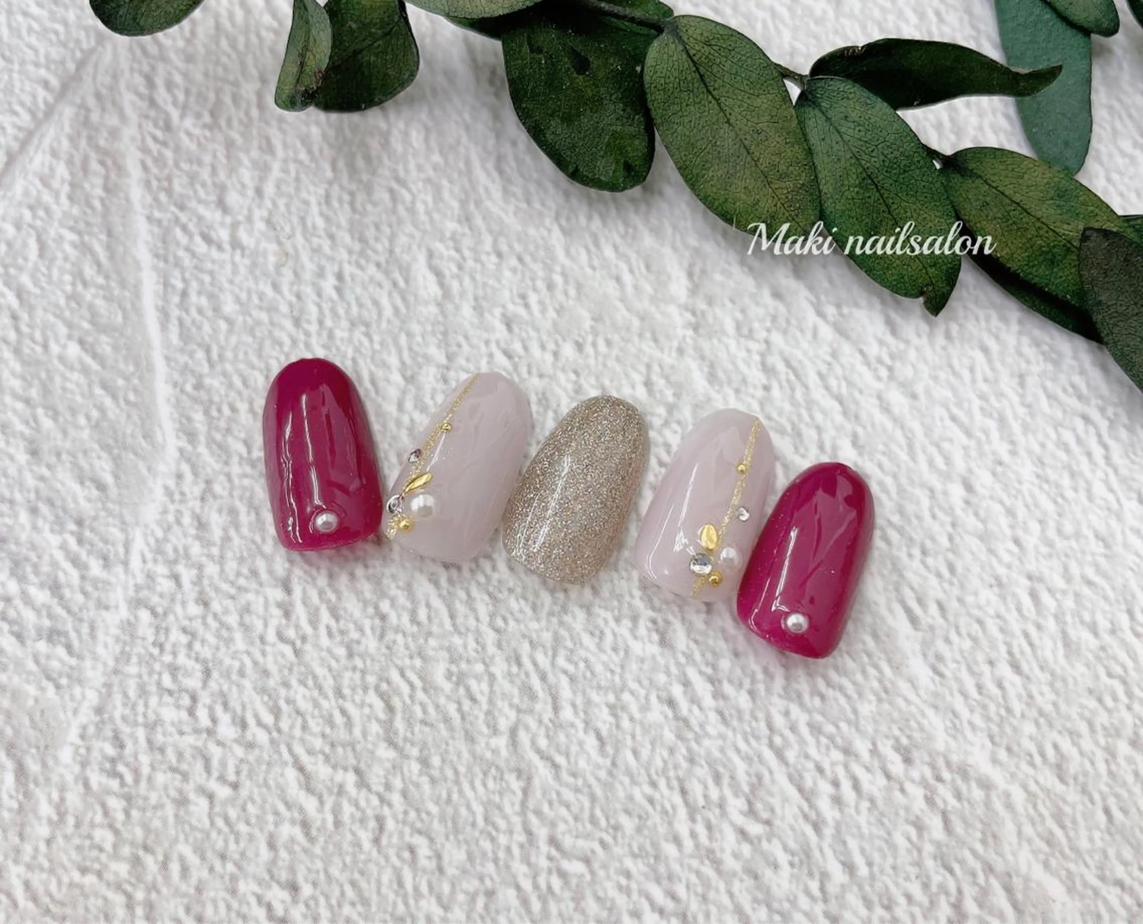 ネイル ハンドネイル マキ ネイルサロンのネイルデザイン