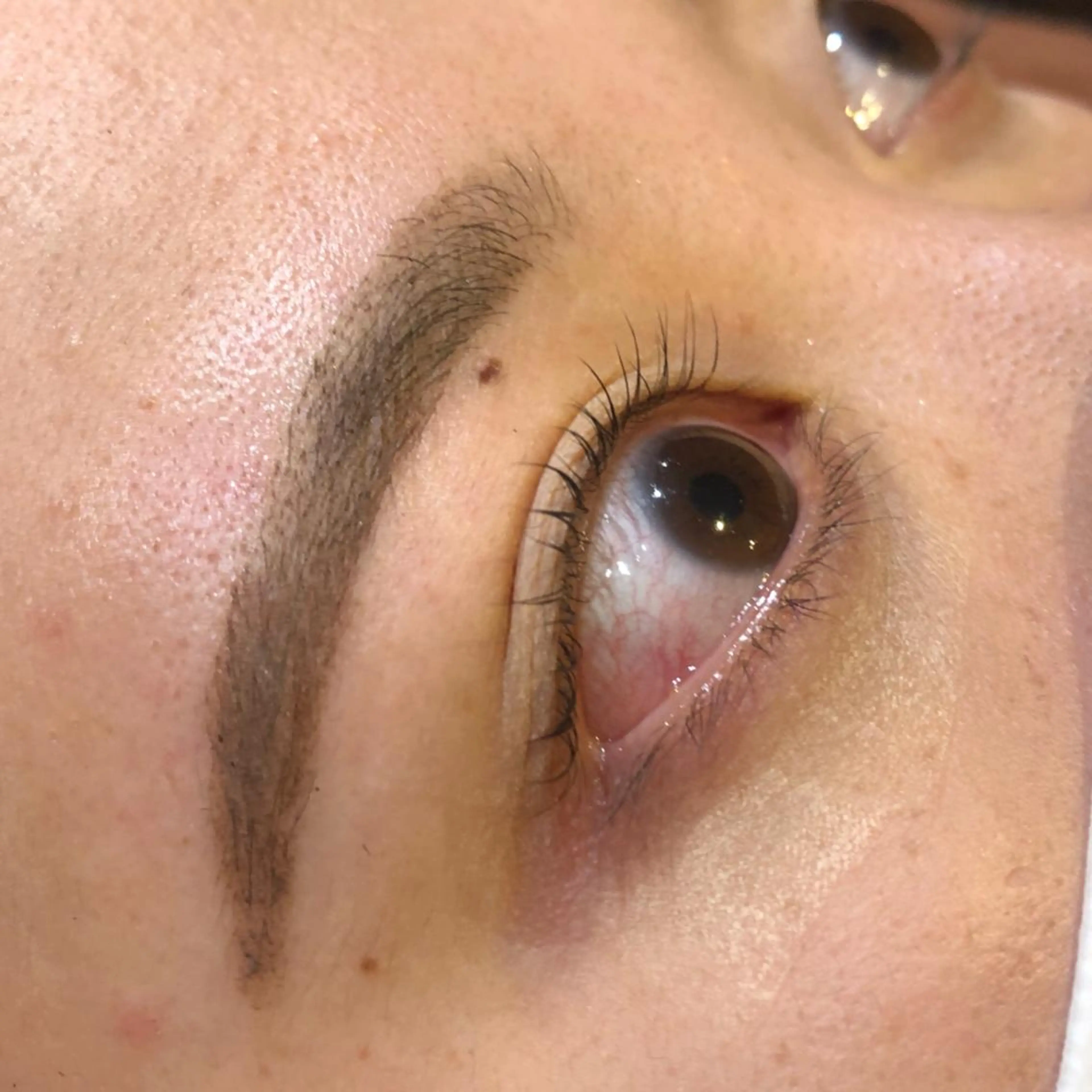 マツエク・マツパ アイブロウ 藤田 彩音のヘアスタイル