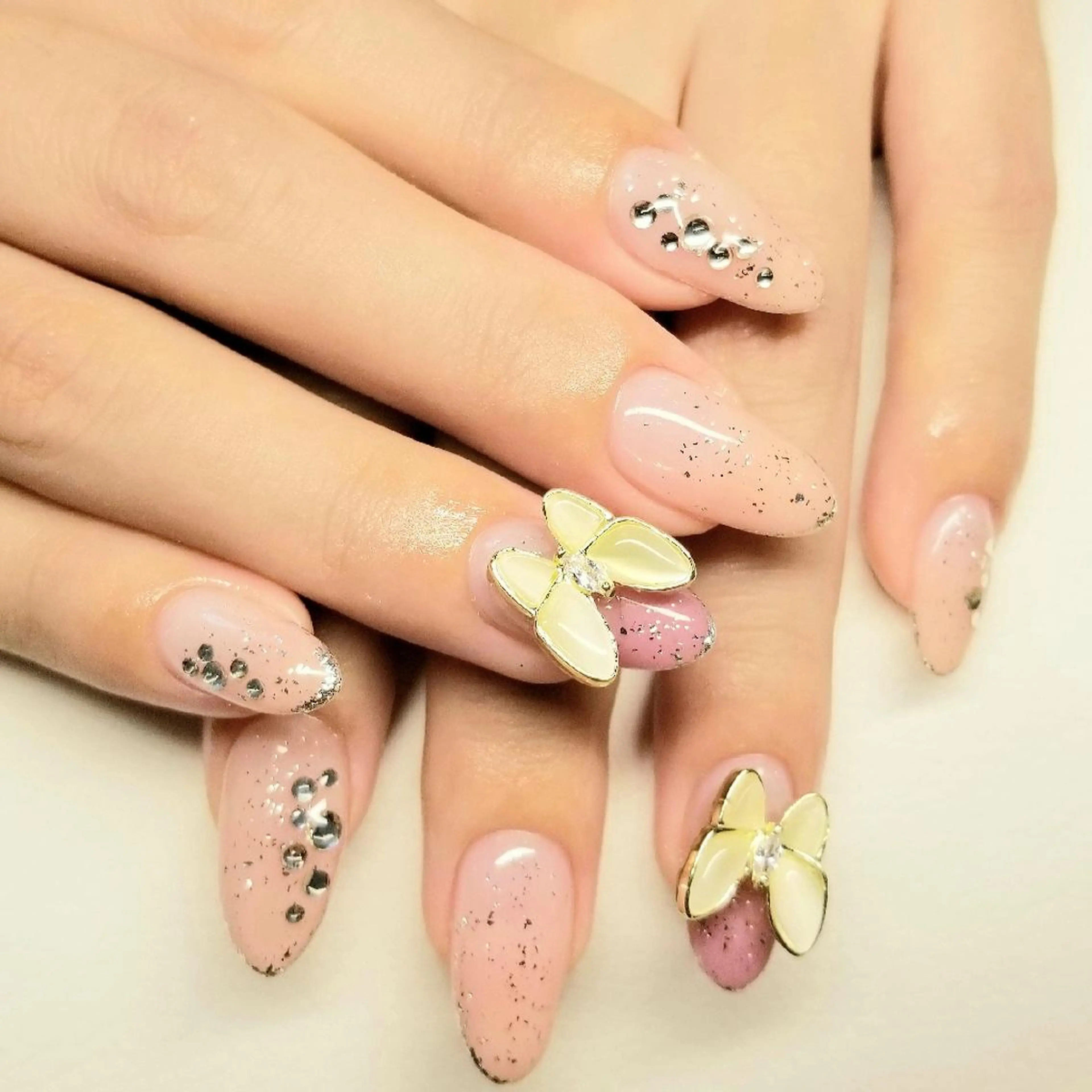 ネイル ハンドネイル L'instant  Nail Artzのネイルデザイン