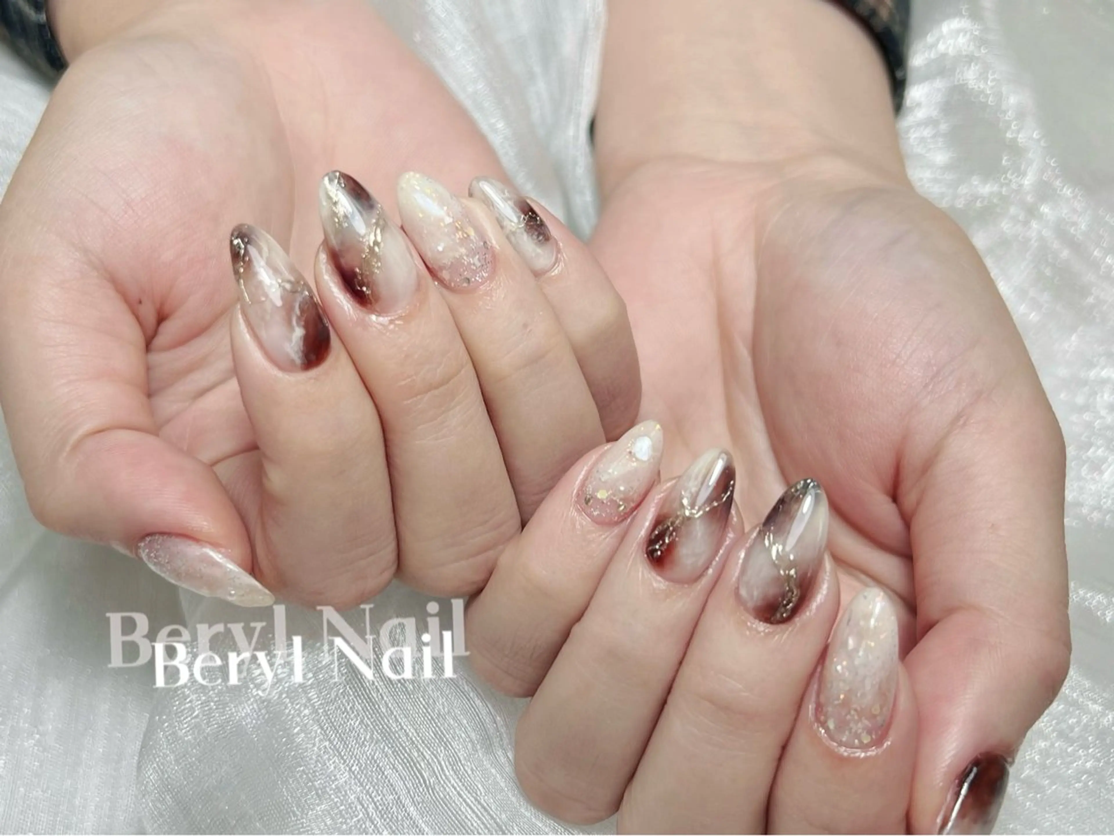 ミディアム ハンドネイル Beryl Nail 新大久保のネイルデザイン