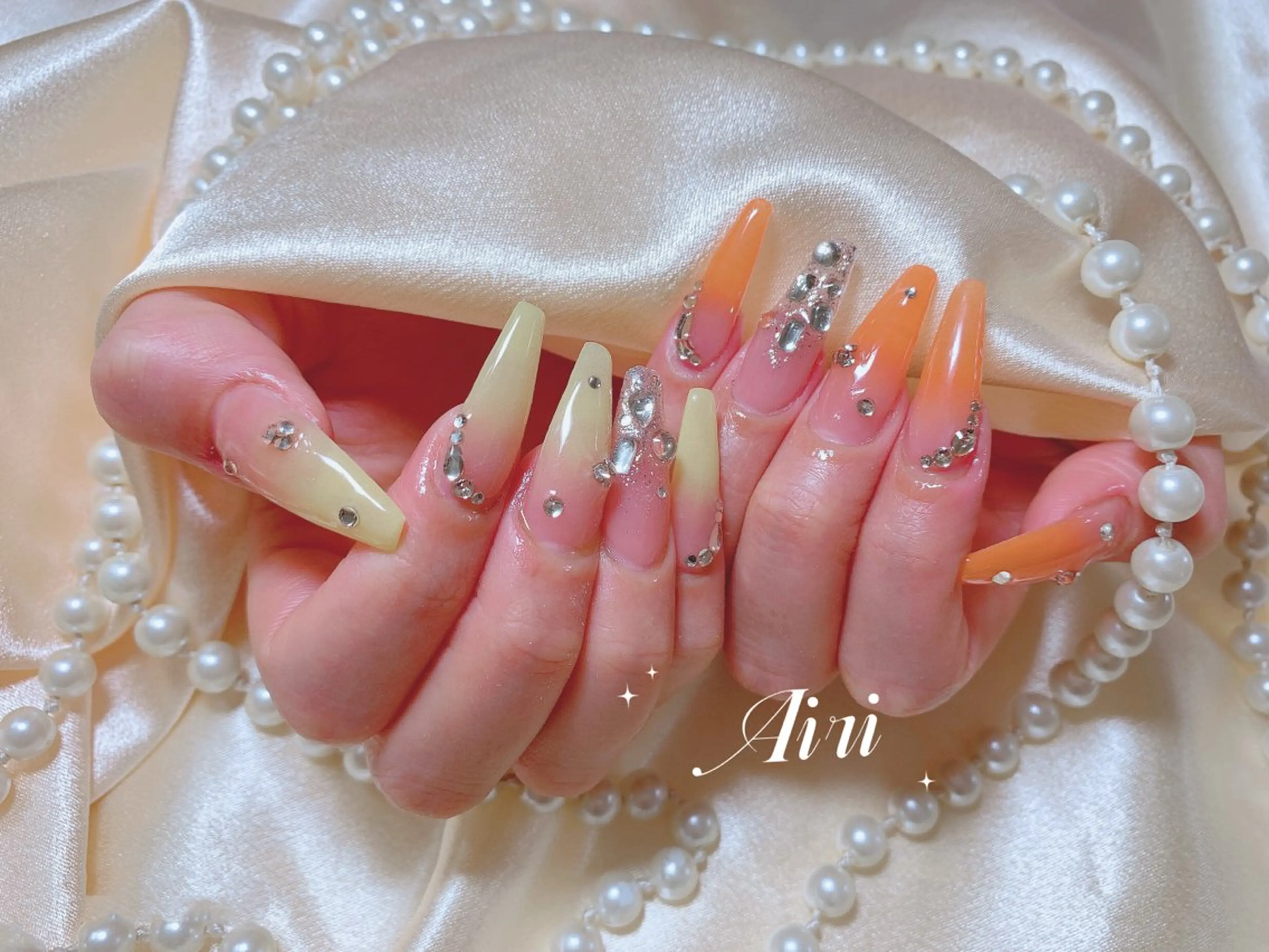 ネイル ハンドネイル ネイルサロンAiri 長さ出し·シンプルのネイルデザイン