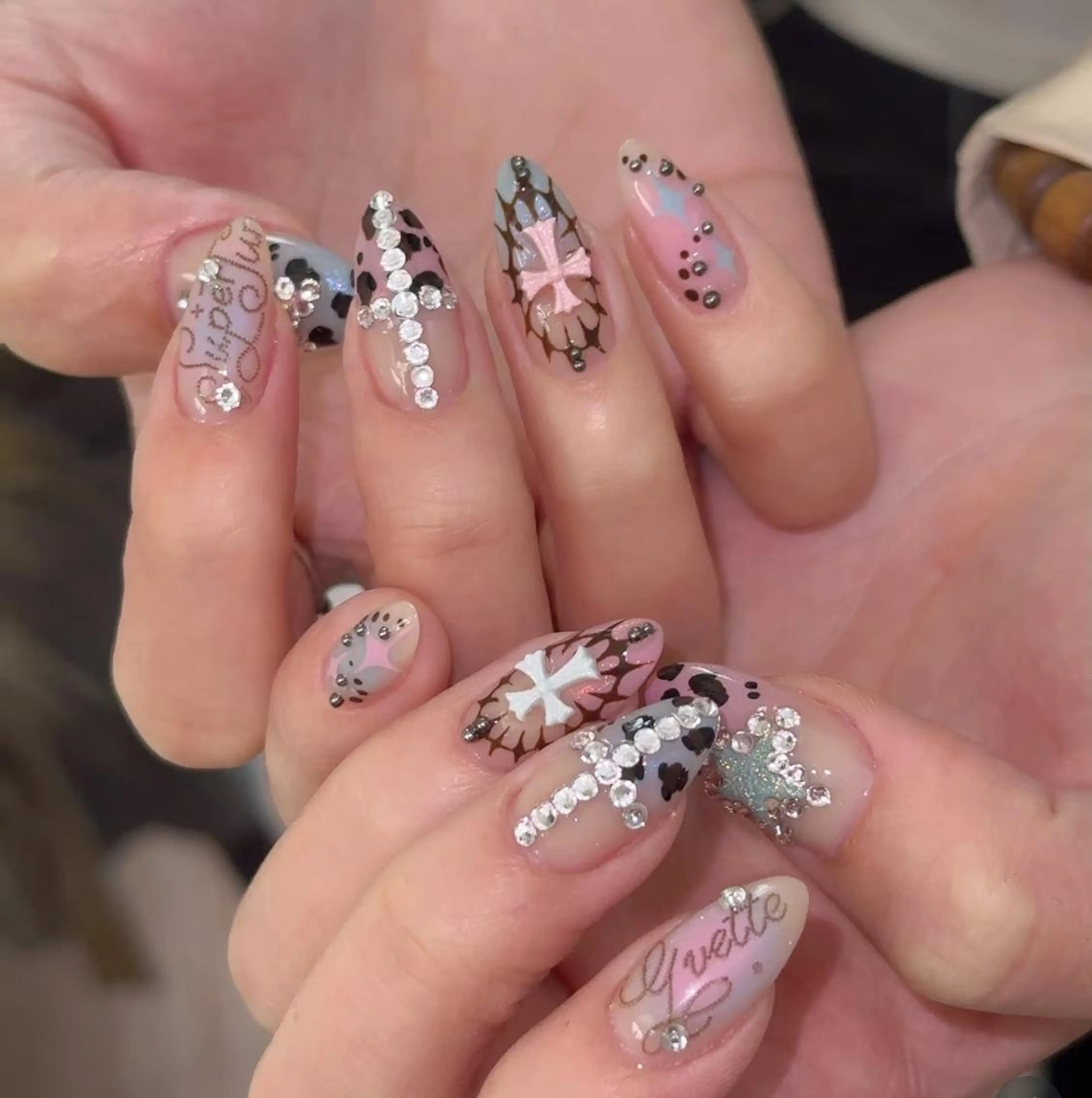 ネイル ハンドネイル ハンドケア 🍑 momo_nailのネイルデザイン