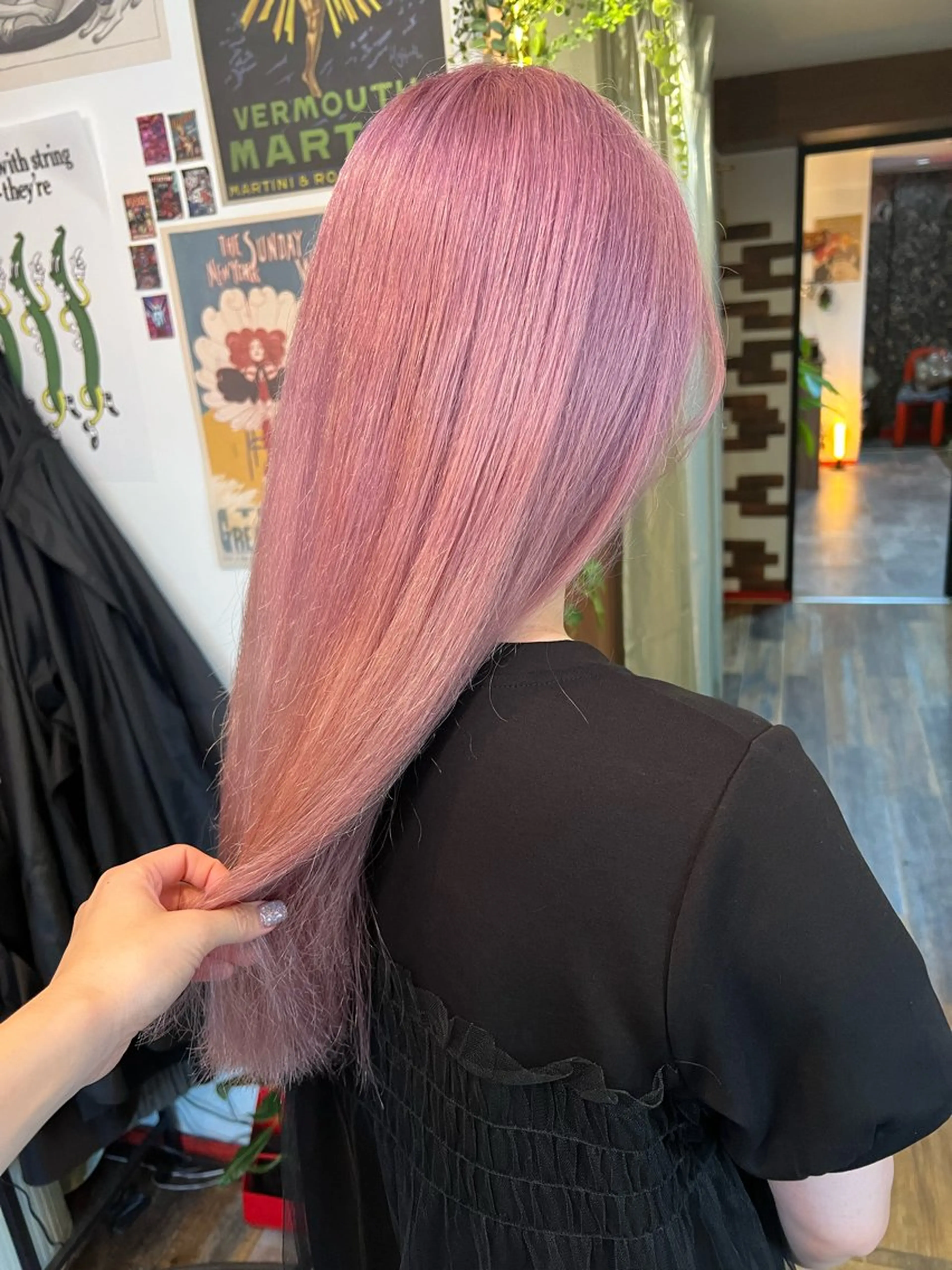 ロング カラー ブリーチ ピンクカラー ヘアカラー カラーパティシエ facce🌼ikoのヘアスタイル