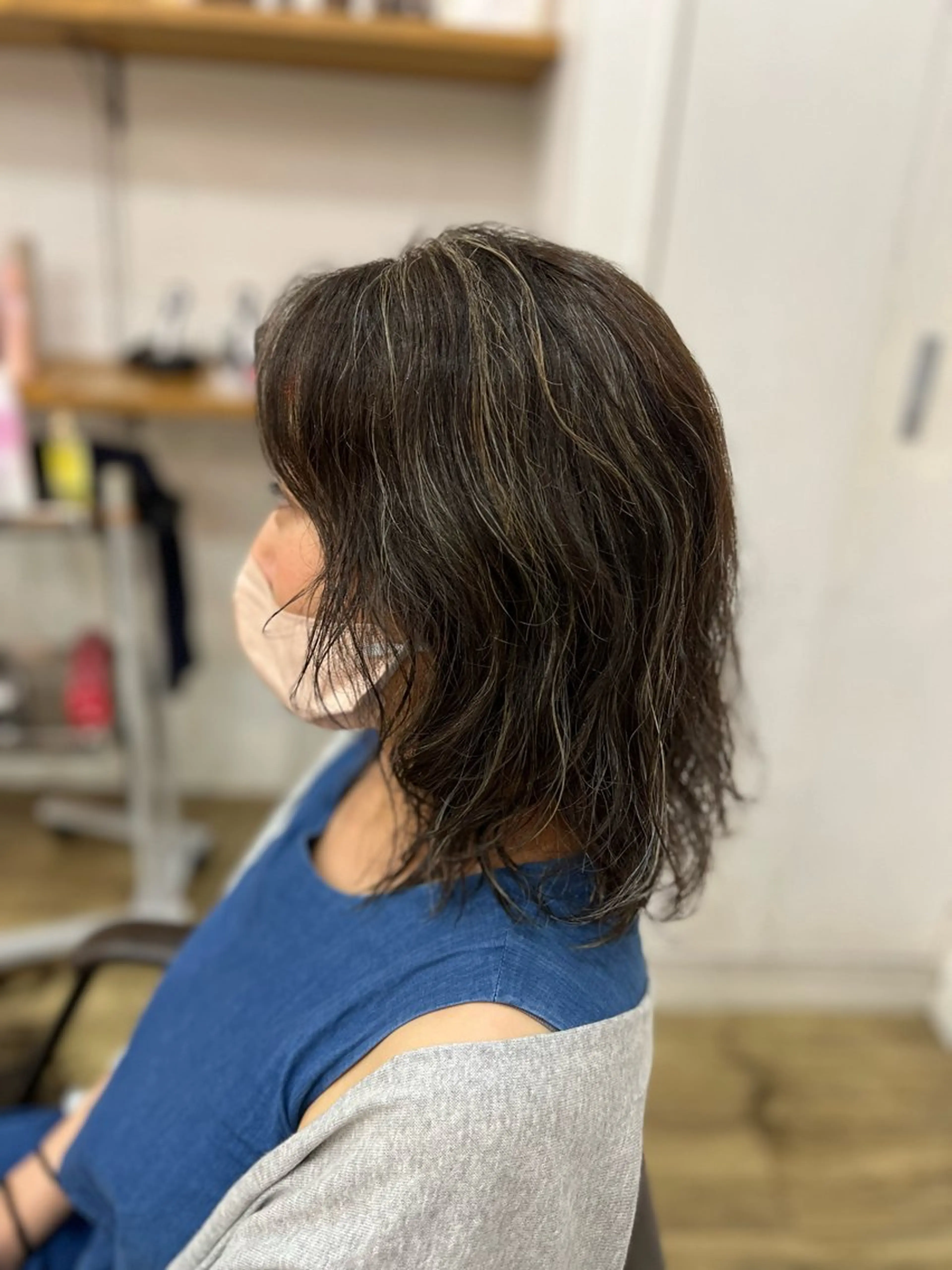 ミディアム カラー ハイライトカラー 顔周りカット ハイライト レイヤーカット 🫧うる艶ヘアー🫧 Yukaのヘアスタイル