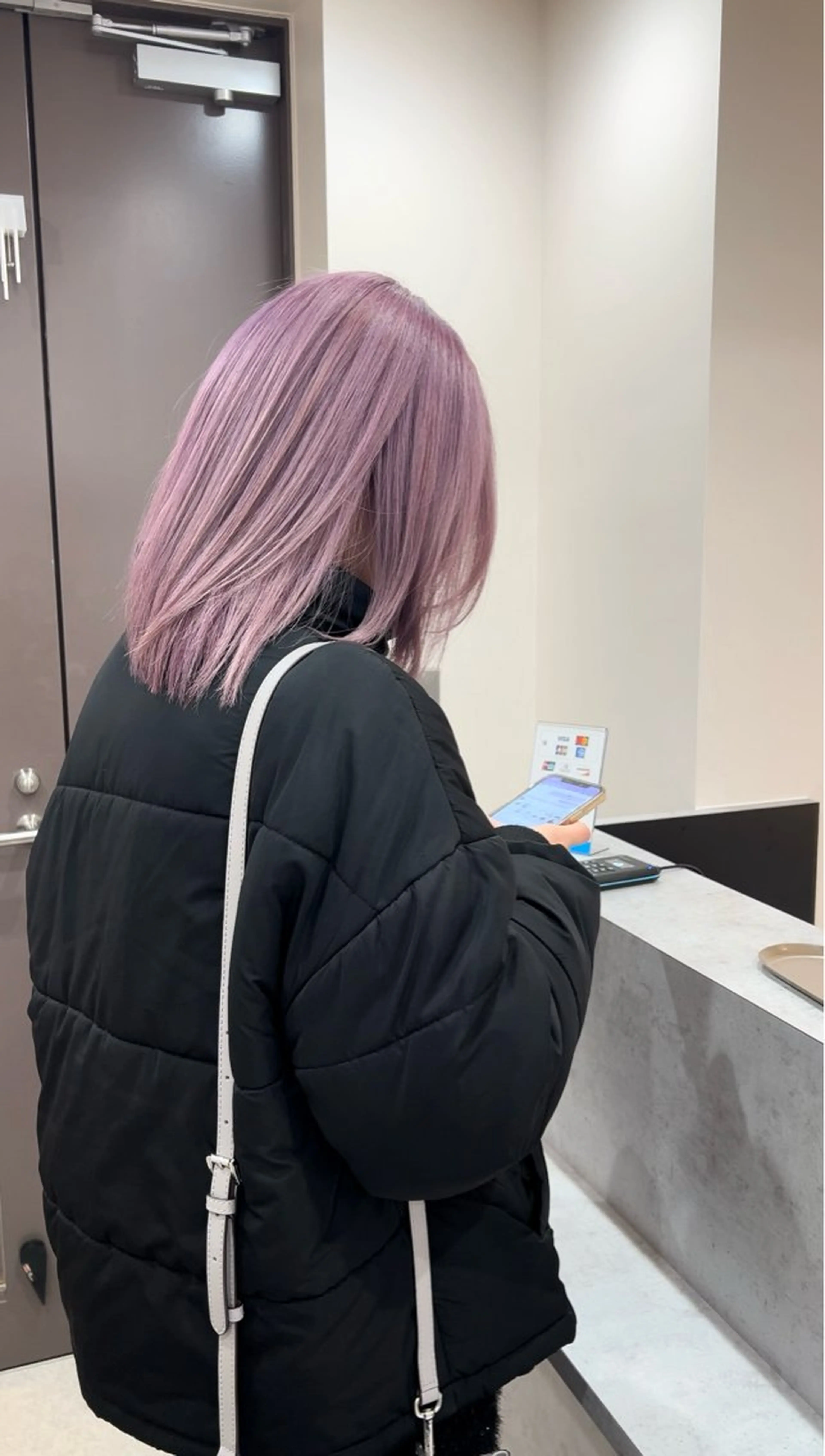 ミディアム カラー ブリーチ ピンクカラー ピンクパープル パープルカラー バレイヤージュ /ハイライト/もときのヘアスタイル