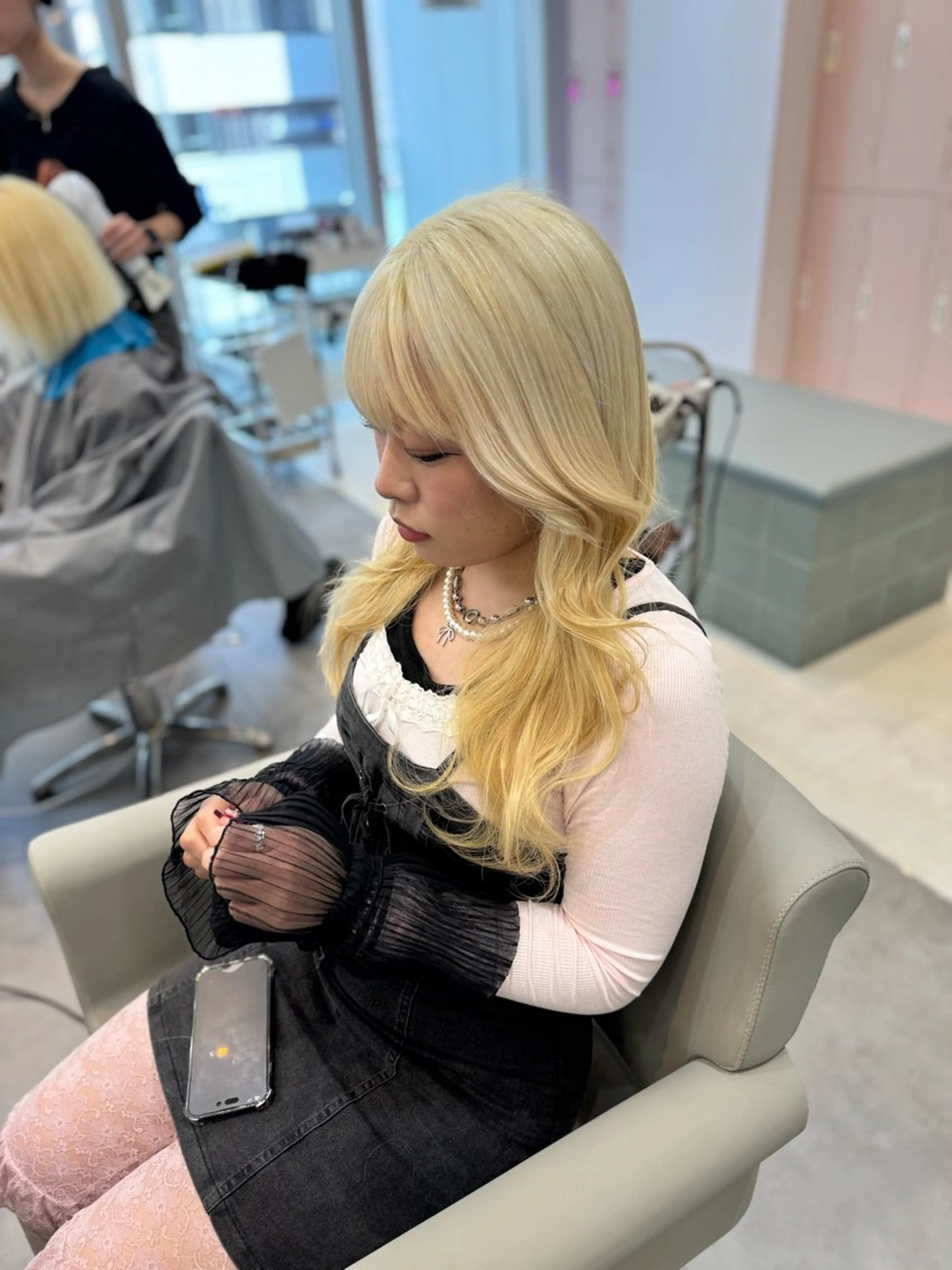 カラー KUREA /ブリーチ・艶髪モテのヘアスタイル