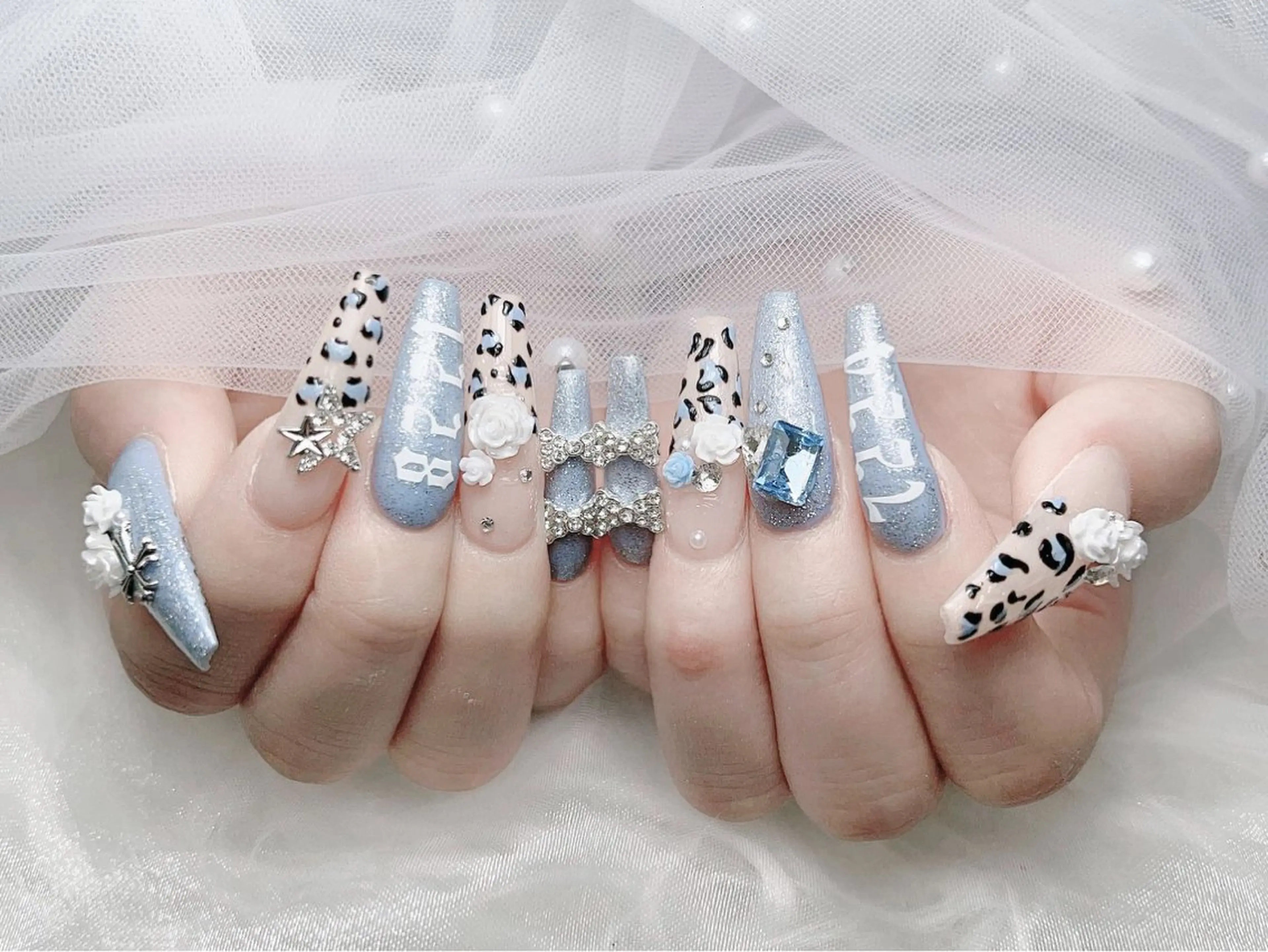 ネイル キラキラネイル スカルプネイル ハンドネイル MoMoA Nail ネイル長さ出し専門店のネイルデザイン